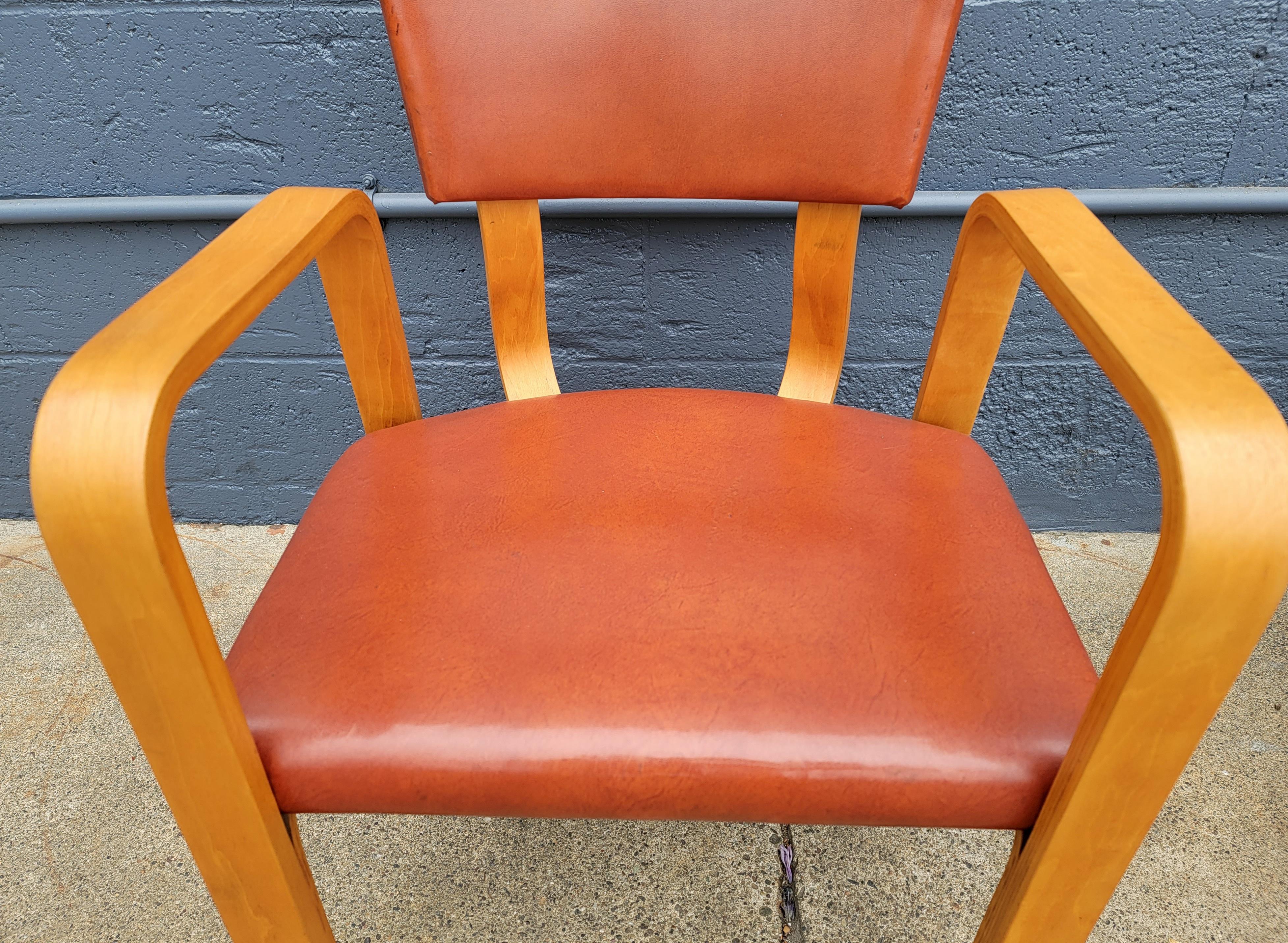 Thonet Bentwood Armchairs, a Pair 4