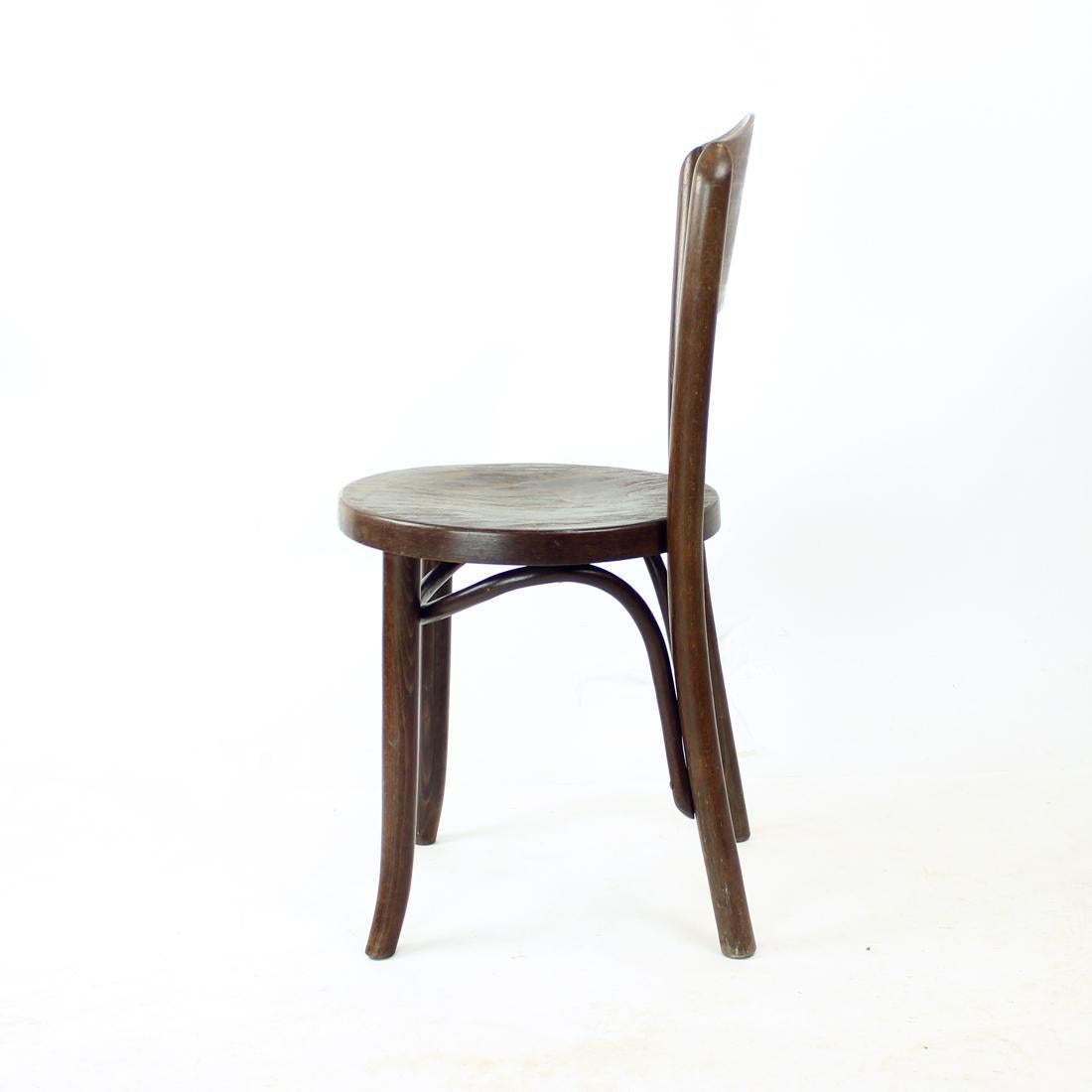 Bauhaus Thonet Bentwood Bistro Chair, Czechoslovakia 1940s For Sale