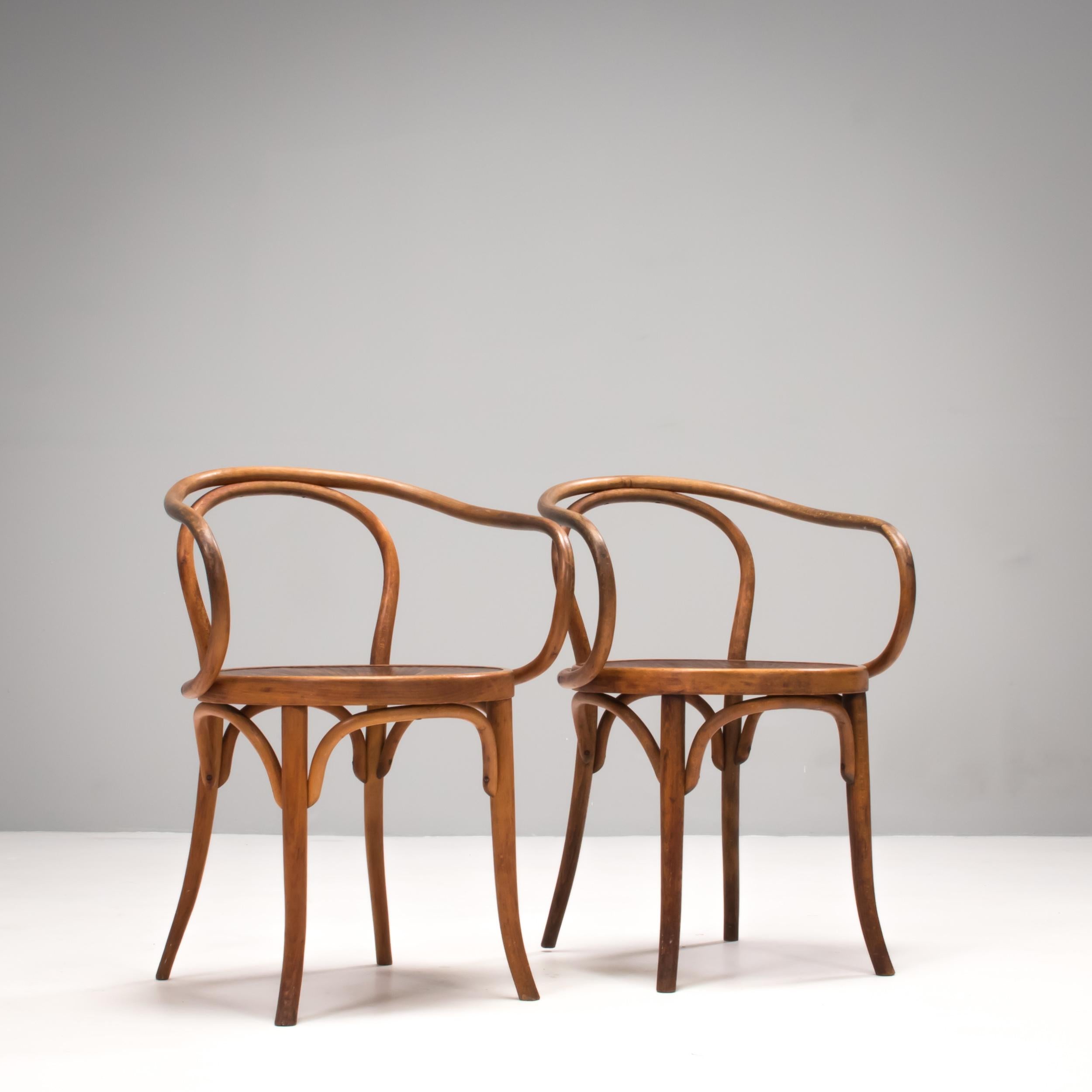 Similar in style to the iconic B9 model that was used throughout Le Corbusier’s designs in the 1920s, these Thonet bentwood chairs are a true design classic.

Featuring the signature bentwood to create the backrest and arms, the chairs also have