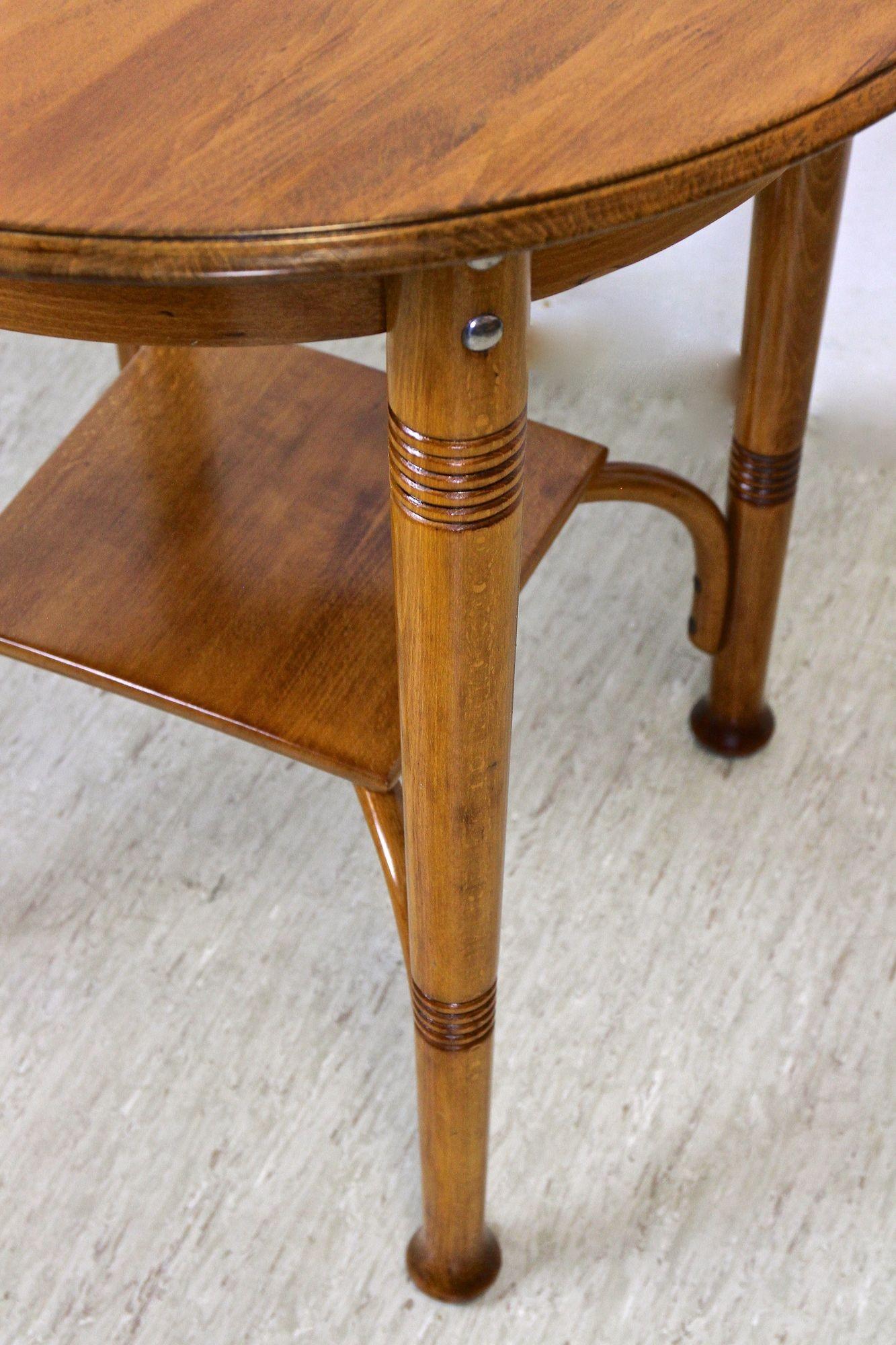 Chaises en bois cintré Thonet avec table, ensemble de sièges Art Nouveau, Autriche, vers 1915 en vente 7