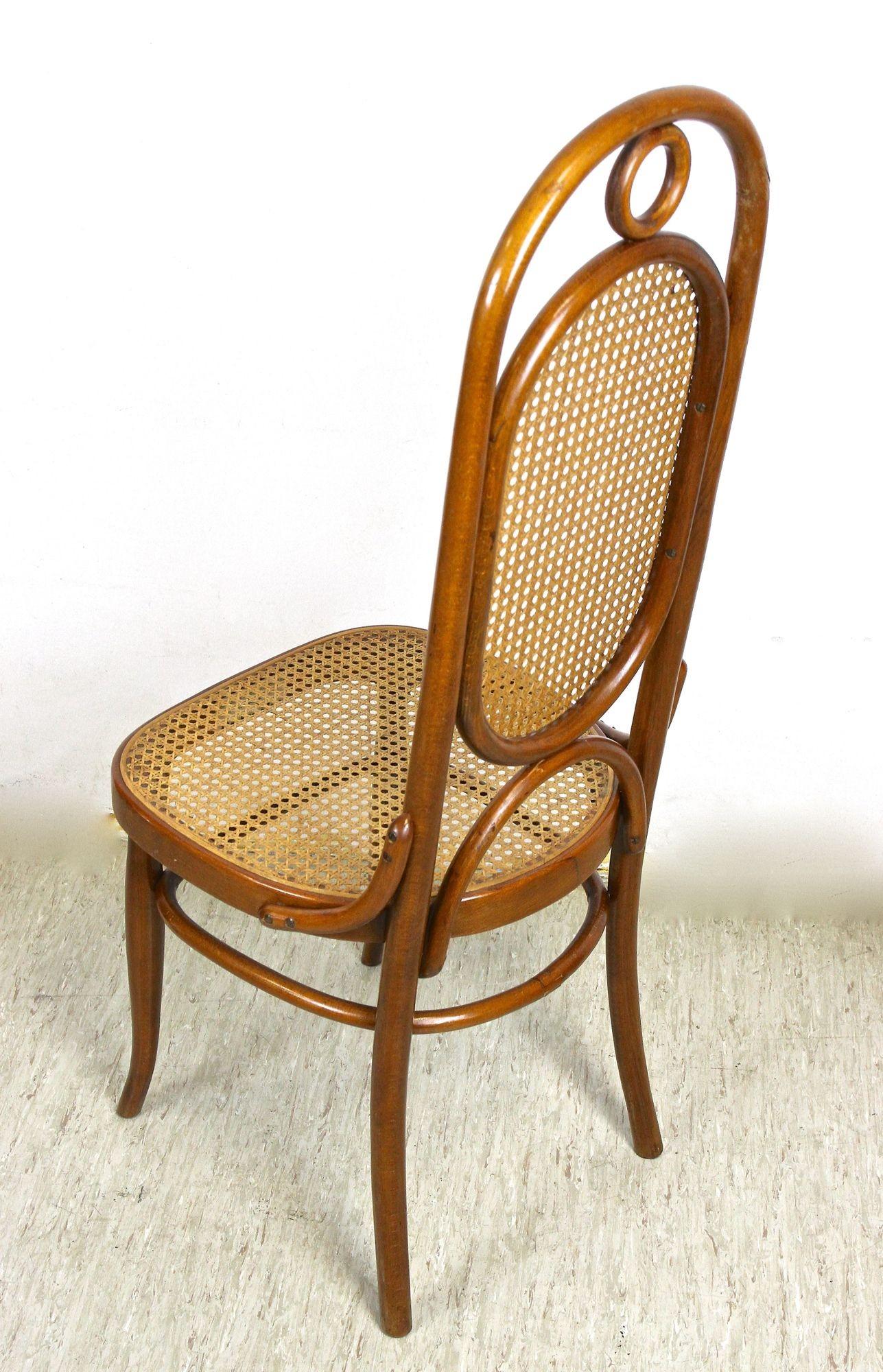 Beech Thonet Bentwood Chairs with Table, Art Nouveau Seating Set, Austria, circa 1915 For Sale