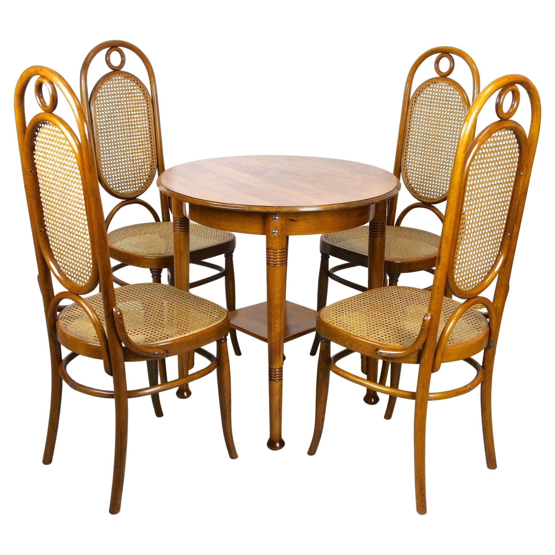 Thonet Bentwood Chairs with Table, Art Nouveau Seating Set, Austria, circa 1915