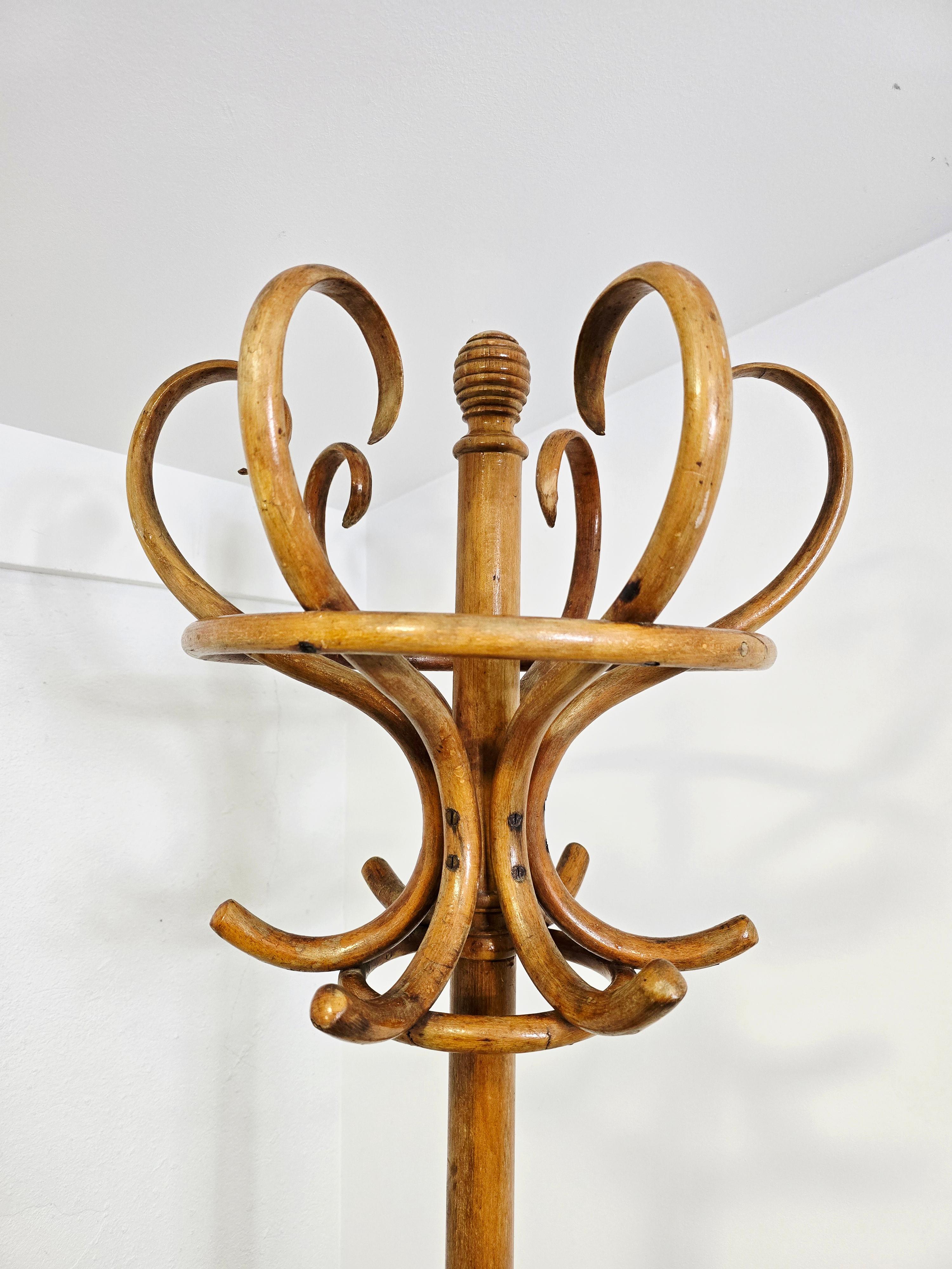 Thonet Mantel- und Hutständer aus Bugholz (Art déco) im Angebot