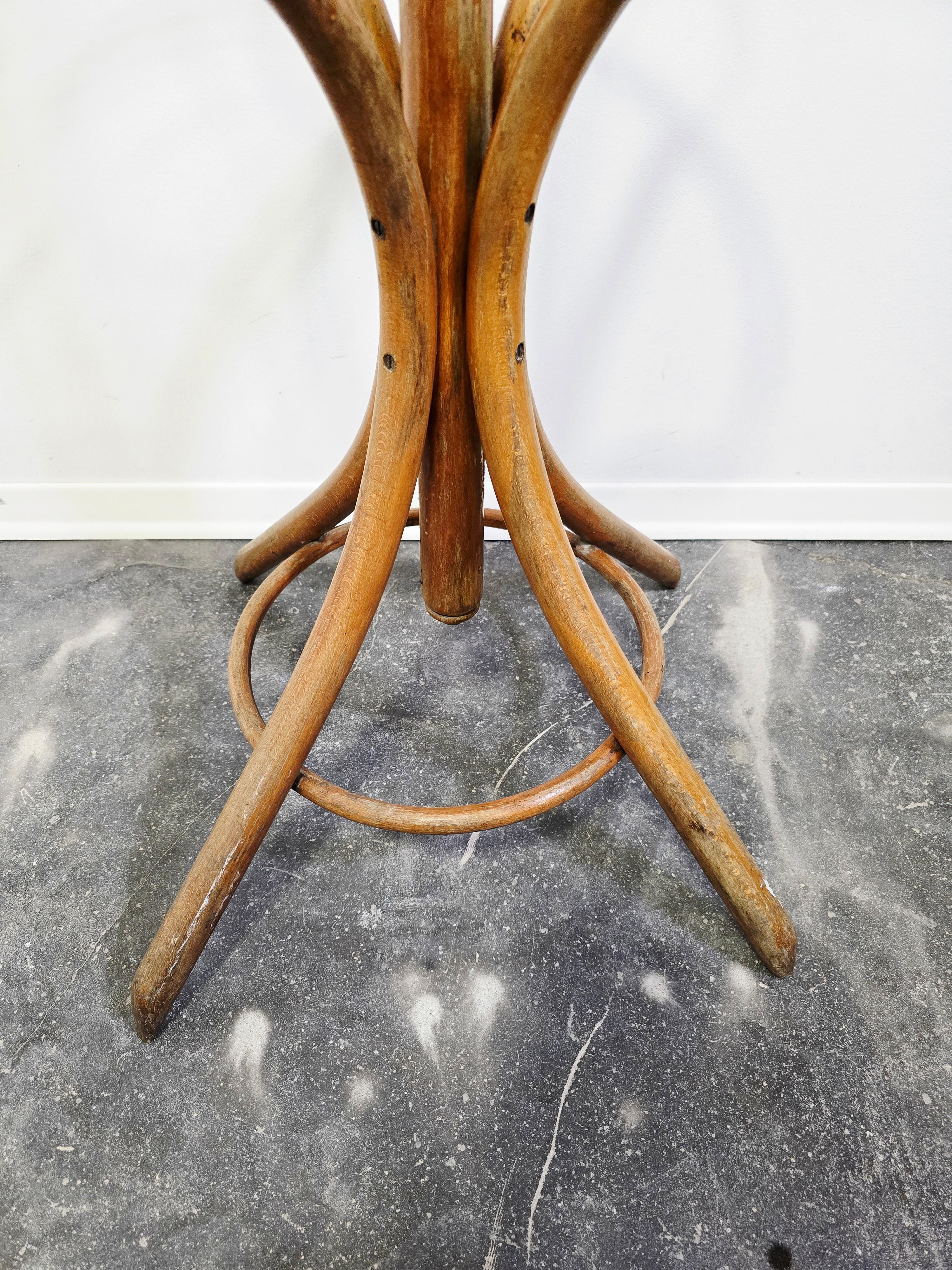 Thonet Mantel- und Hutständer aus Bugholz im Zustand „Gut“ im Angebot in Ljubljana, SI