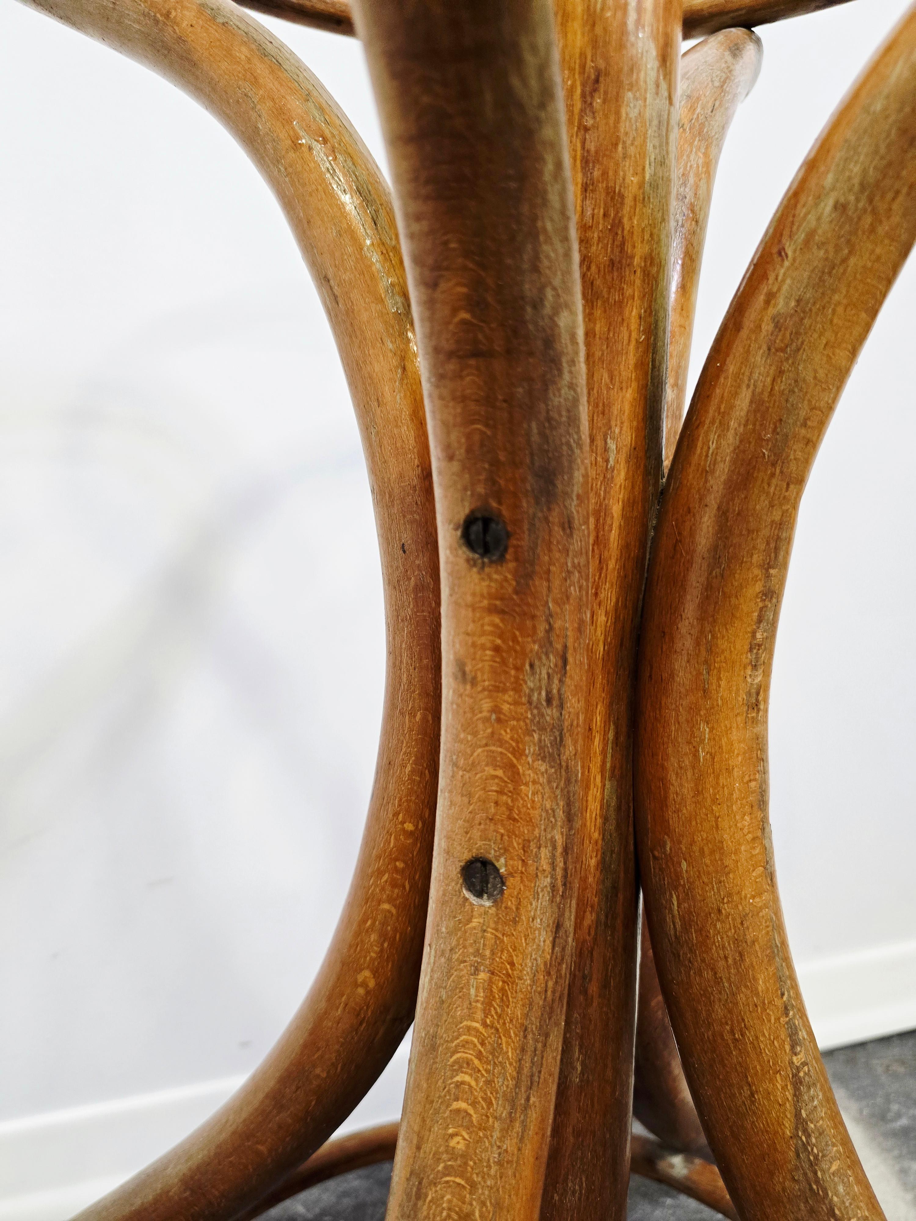 Thonet Mantel- und Hutständer aus Bugholz (Mitte des 20. Jahrhunderts) im Angebot