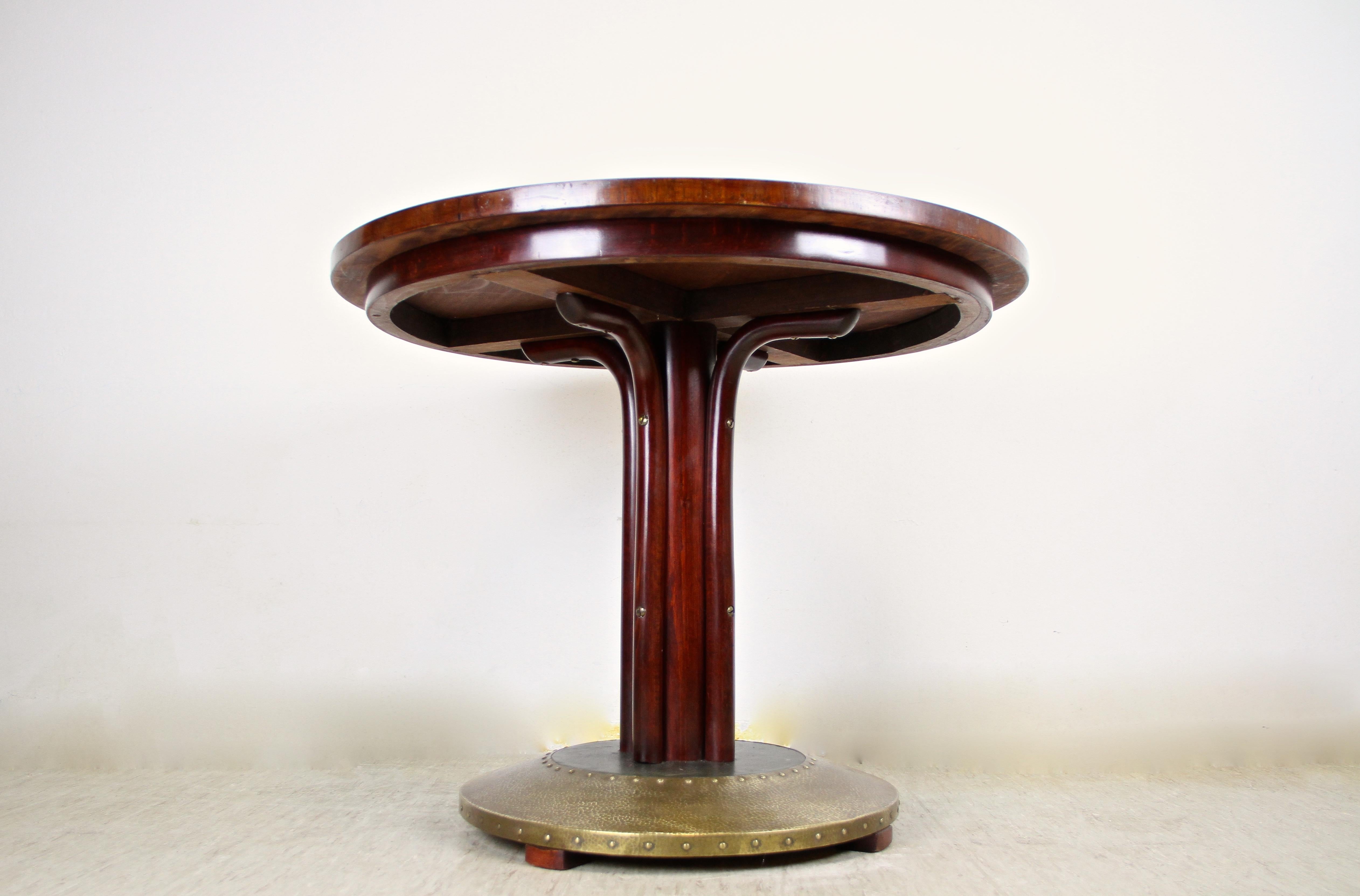 Art Nouveau Thonet Bentwood Coffee Table with Hammered Brass Base, Austria, circa 1915