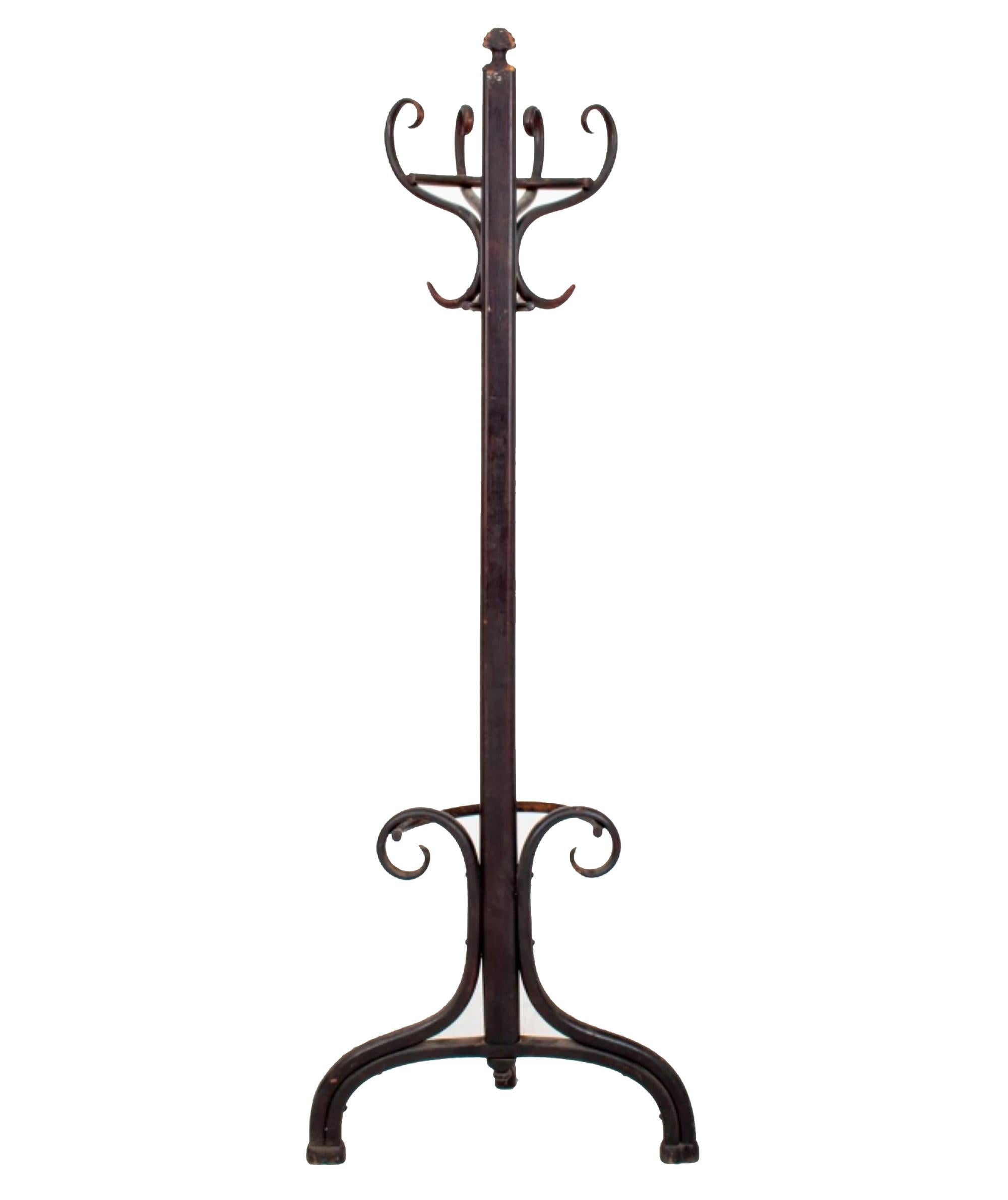 Thonet Bentwood Hall Coat Rack In Good Condition For Sale In New York, NY
