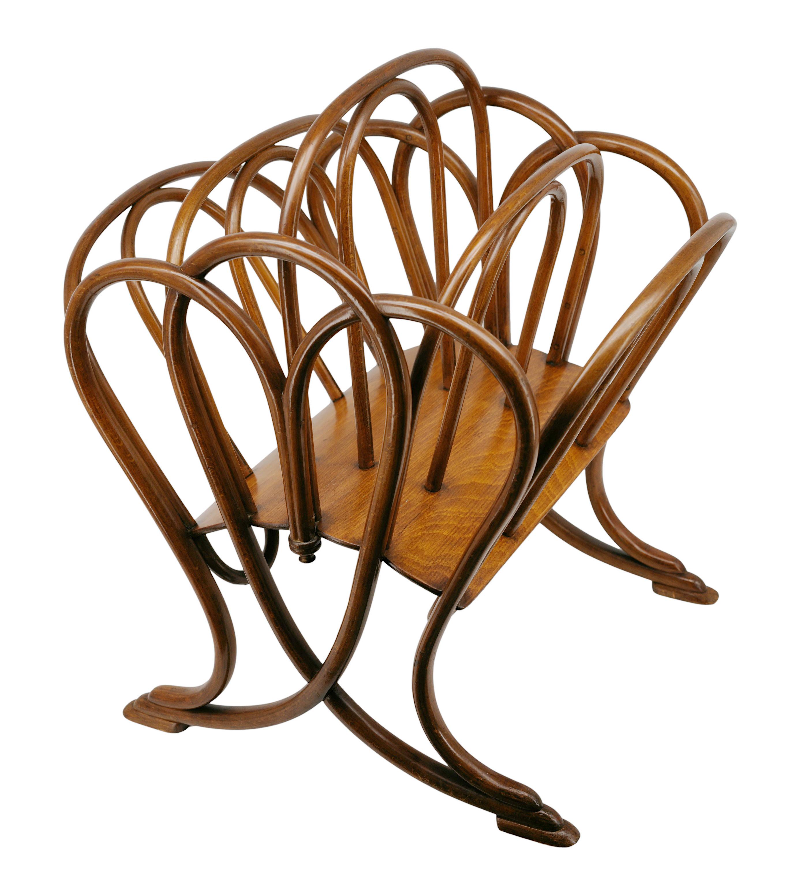 Art Nouveau Portariviste in legno curvato Thonet, 1880 ca. in vendita