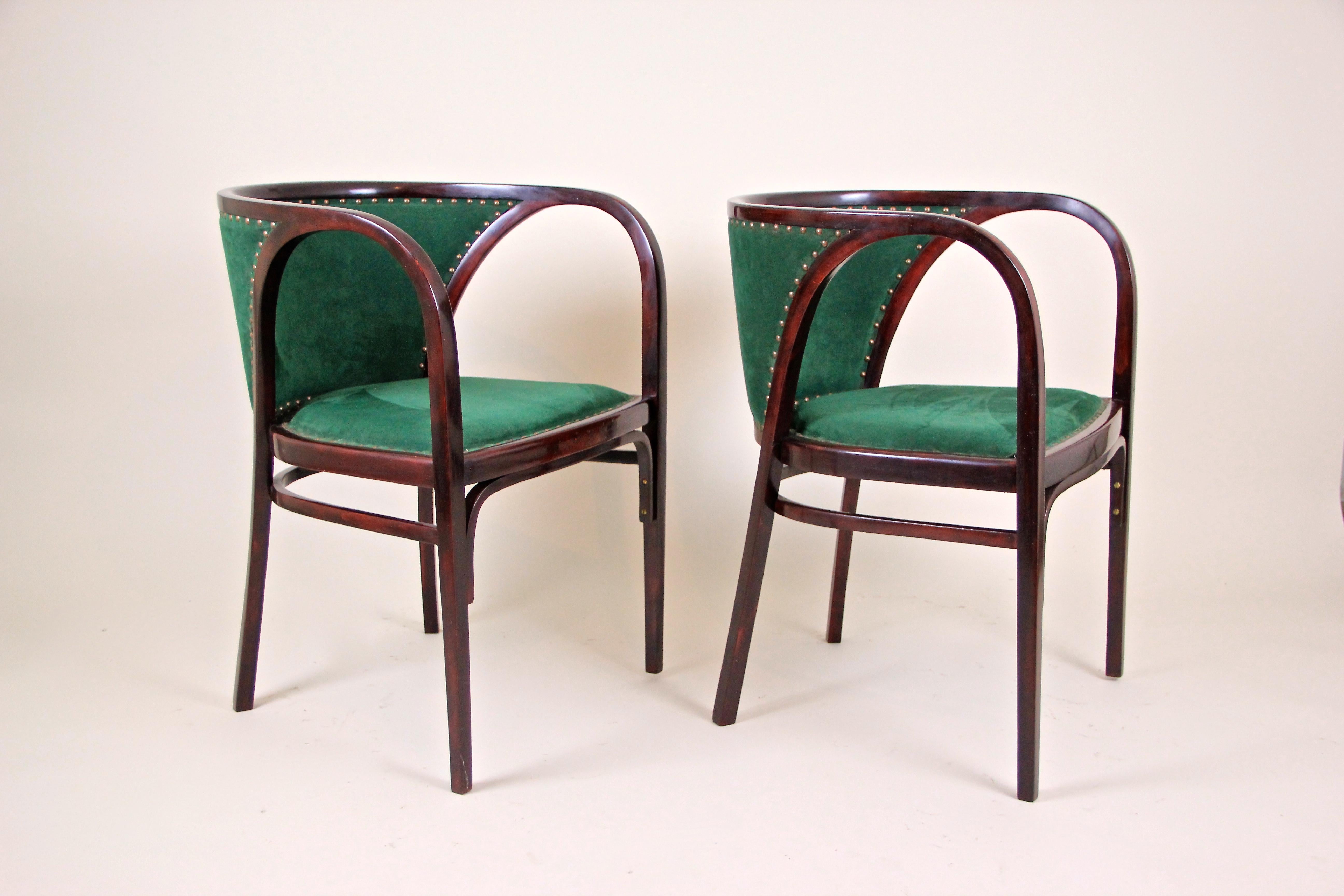 Timeless Thonet bentwood seating set or Salon Suite designed by famous austrian architect and painter Marcel Kammerer in the beginning of the 20th century around 1910. M. Kammerer was a master of form language which reflects best in this absolute