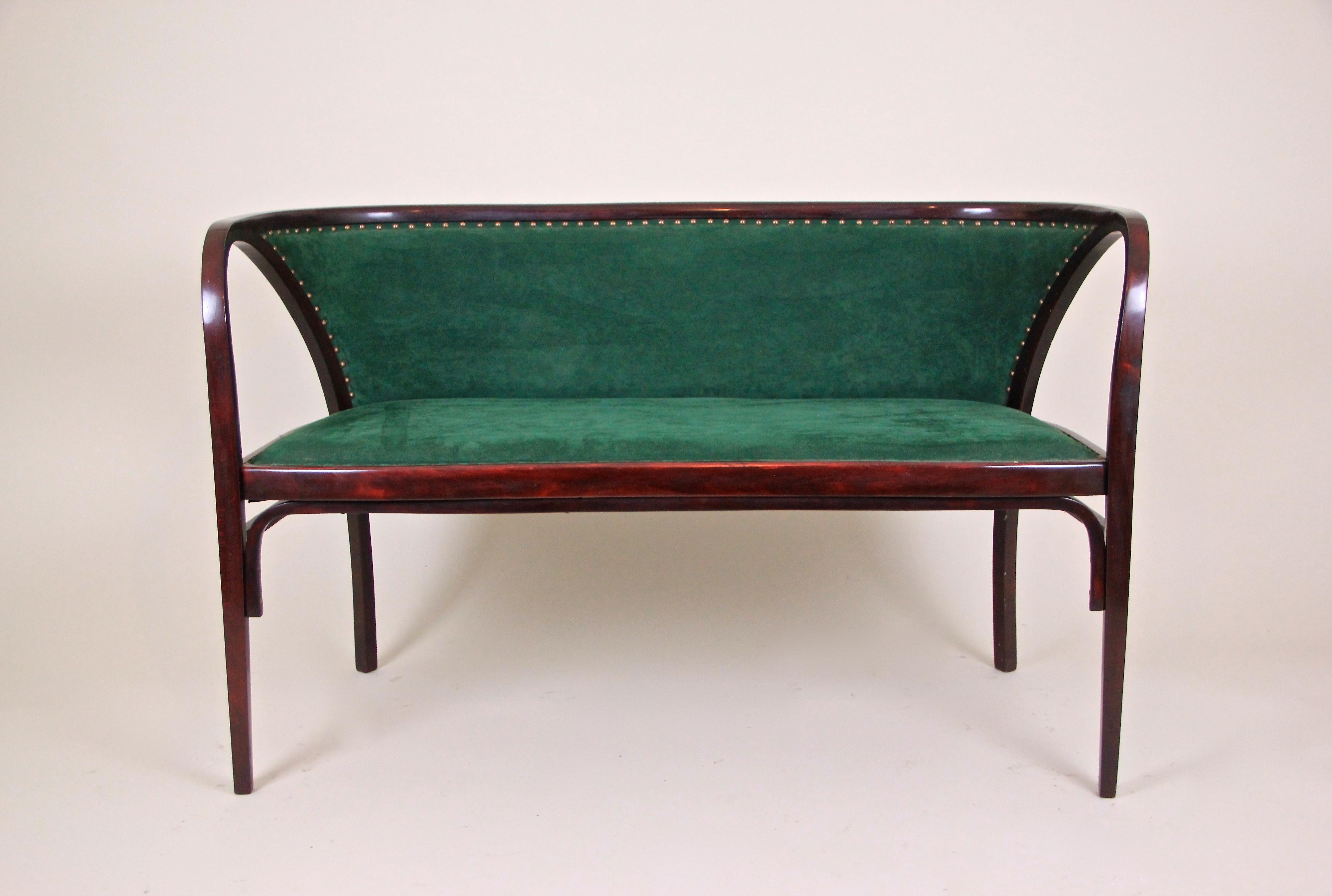 Thonet Bentwood Seating Set/ Salon Suite by M. Kammerer, Austria, circa 1910 For Sale 2