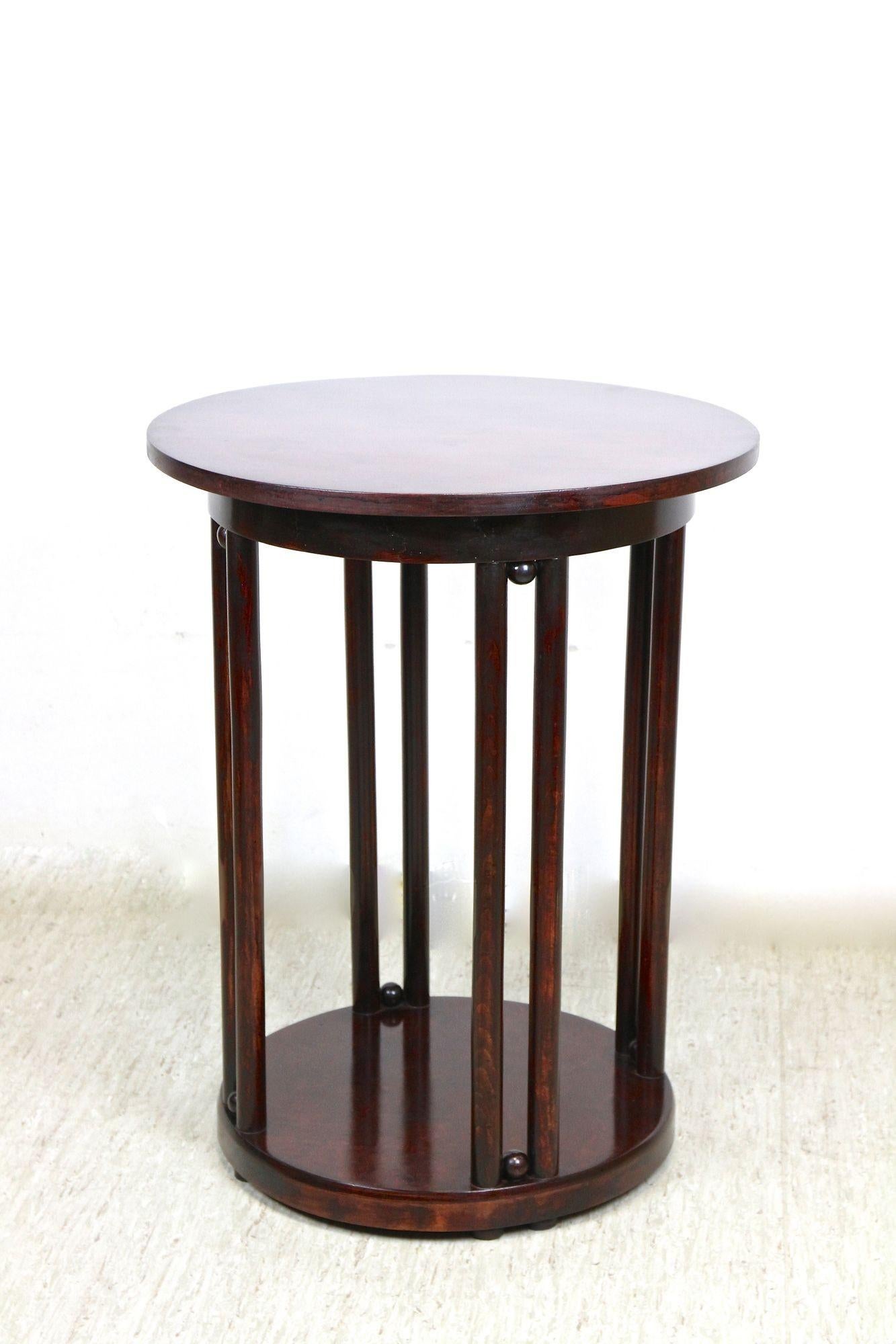 Beech Thonet Bentwood Side Table, Design by Josef Hoffmann, Austria ca. 1906 For Sale