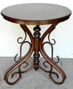 Thonet Bentwood Side Table with Scrolled Base, Austria, C. 1900-1919