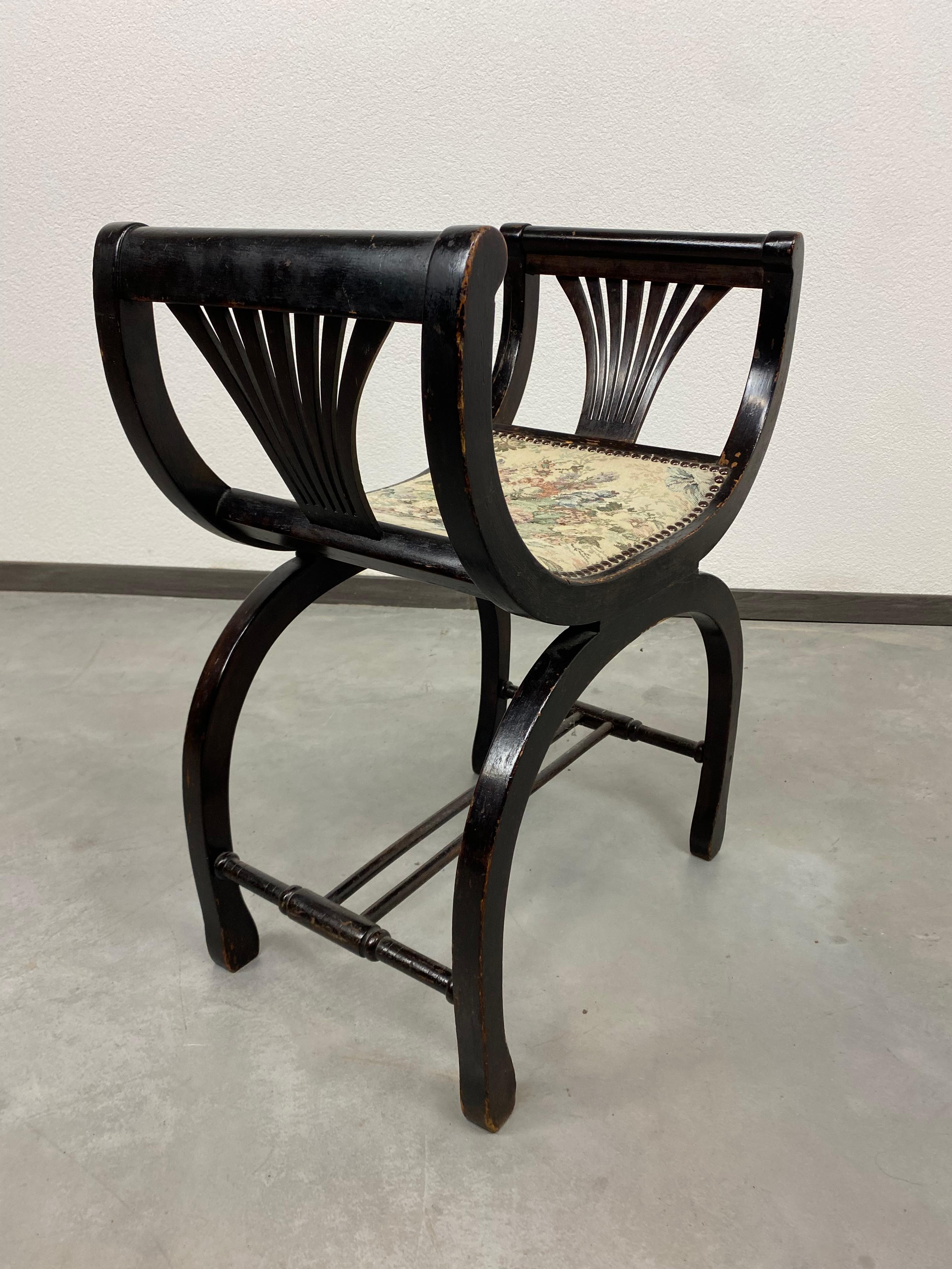 Vienna Secession Thonet Causeuse No.22 For Sale
