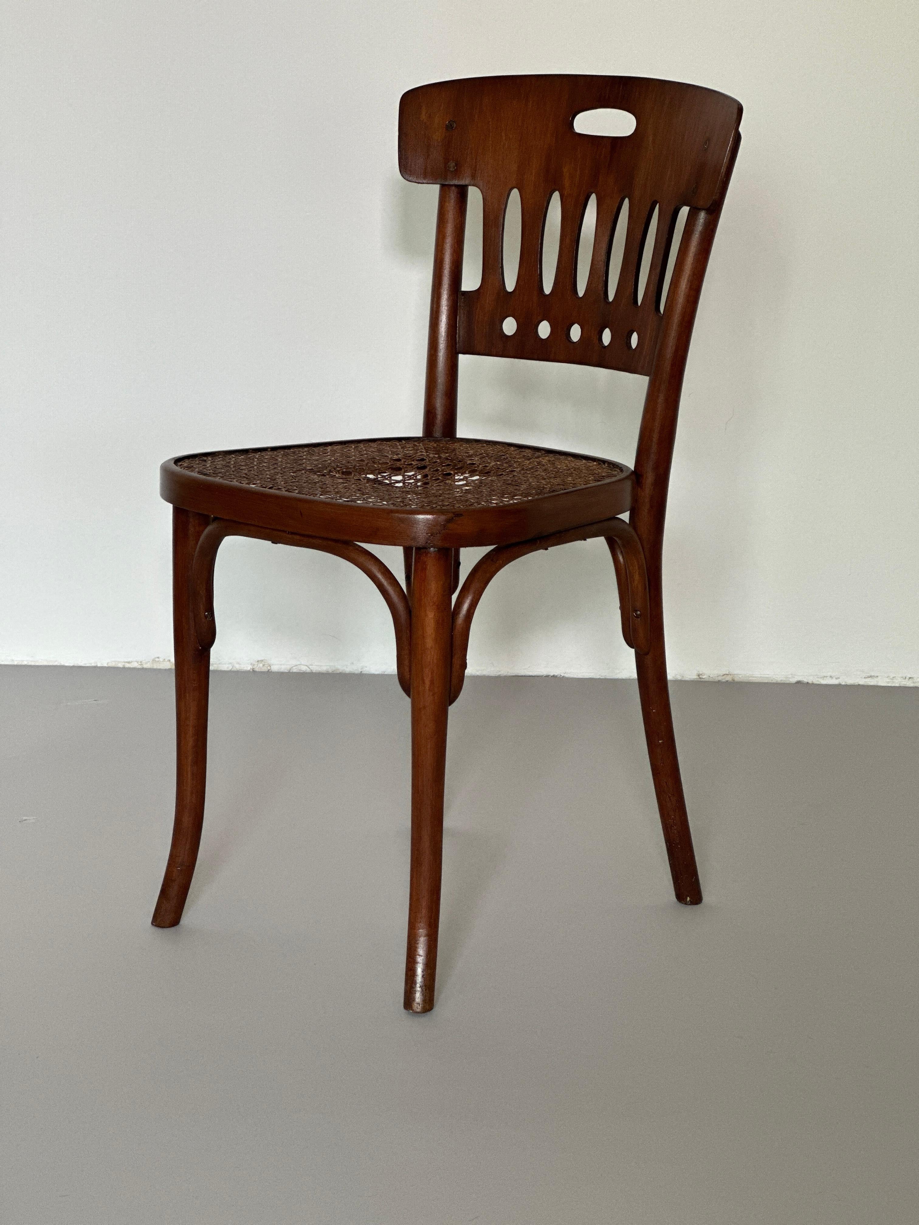 Thonet chair no.335