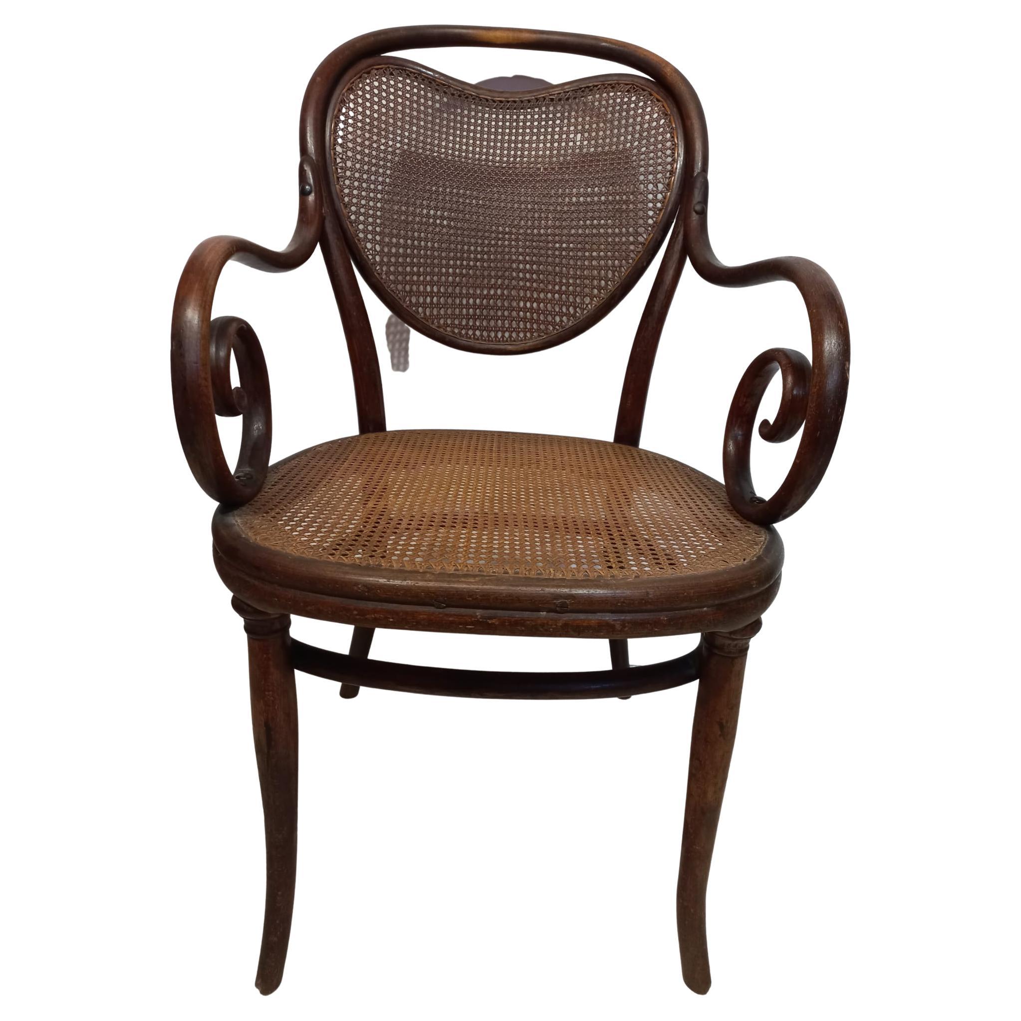 Thonet chair from the 1870s with curved armrests For Sale 4