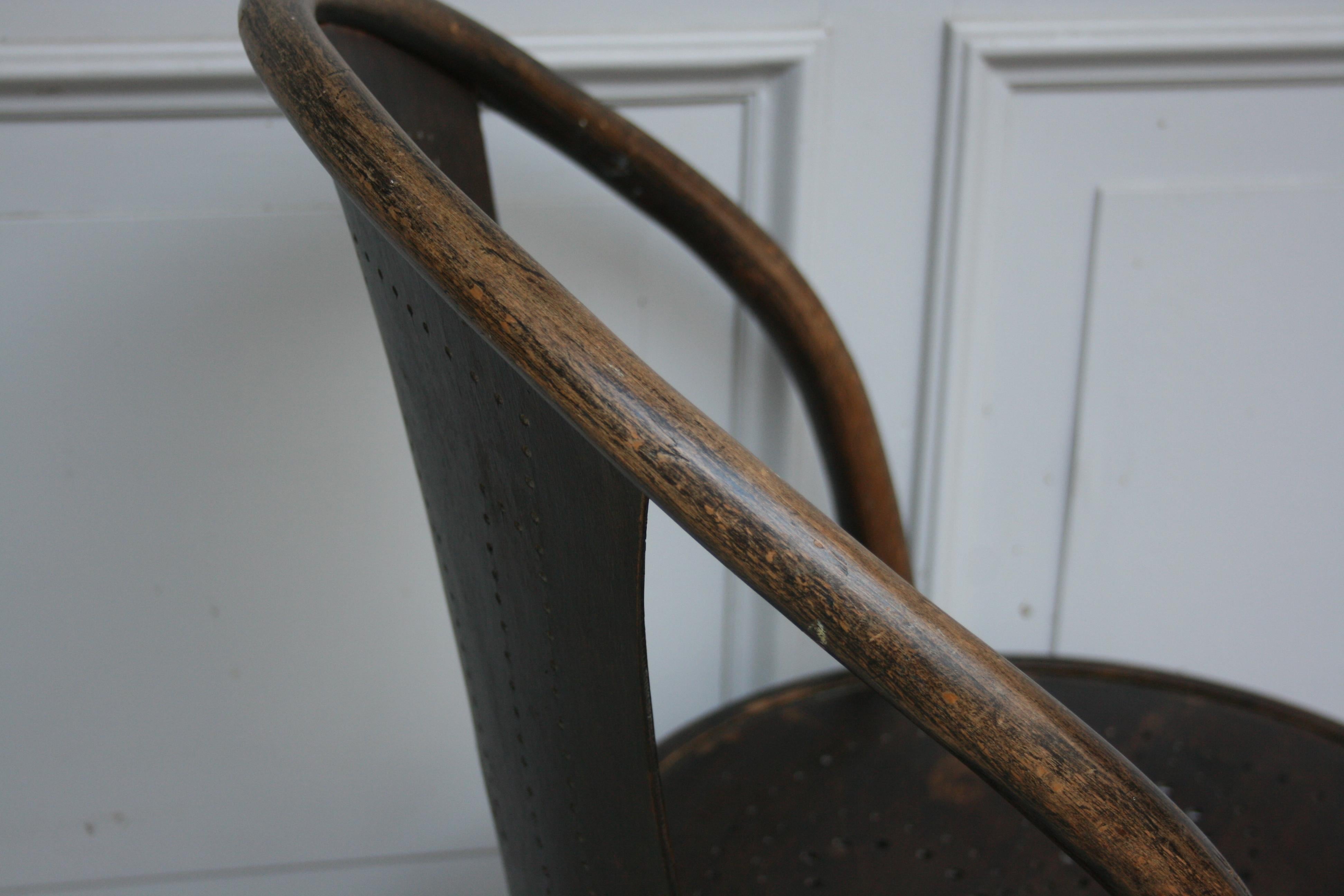 Thonet Chair Model 47, by Michael Thonet for Thonet, circa 1911 For Sale 9