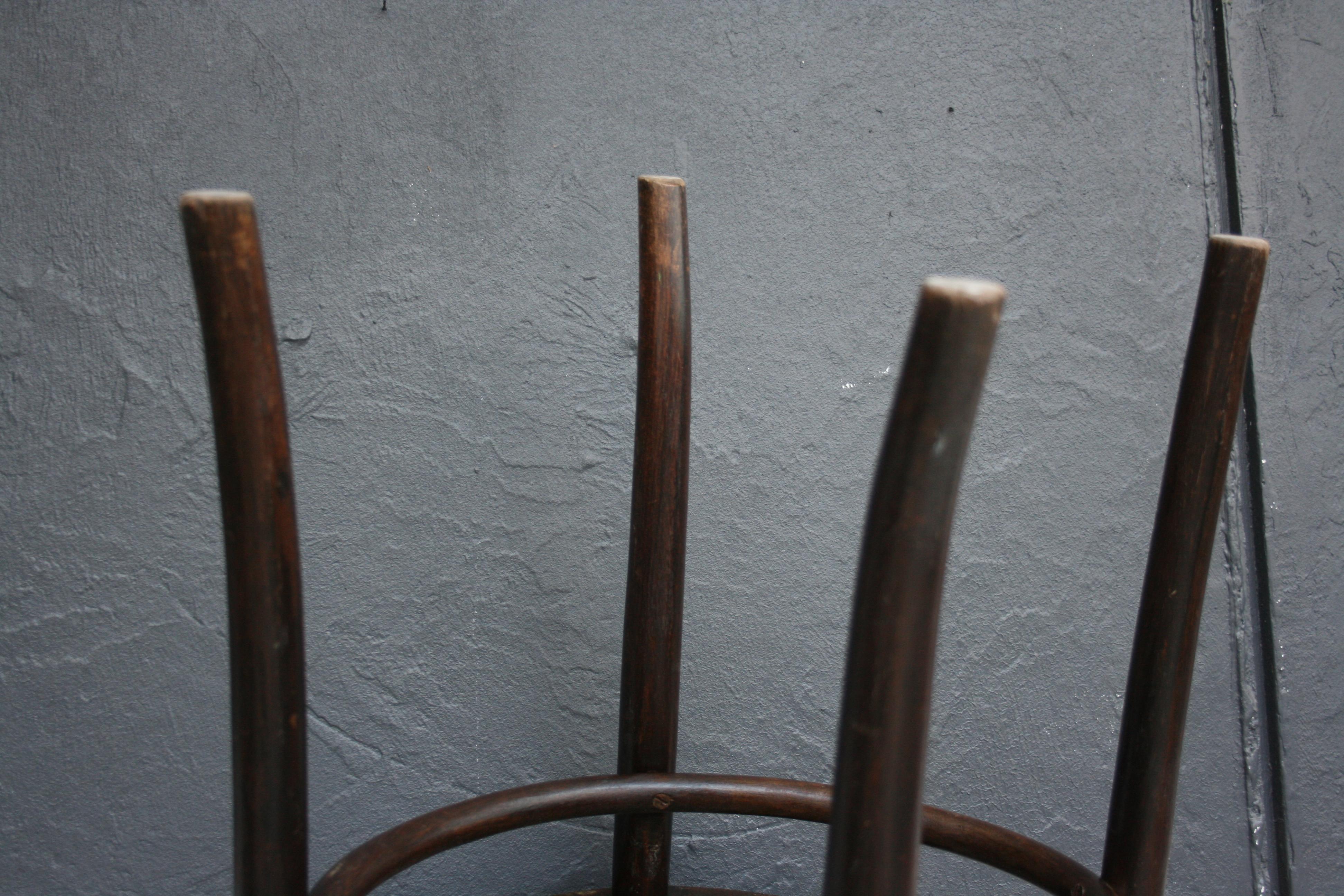 Thonet Chair Model 47, by Michael Thonet for Thonet, circa 1911 For Sale 10