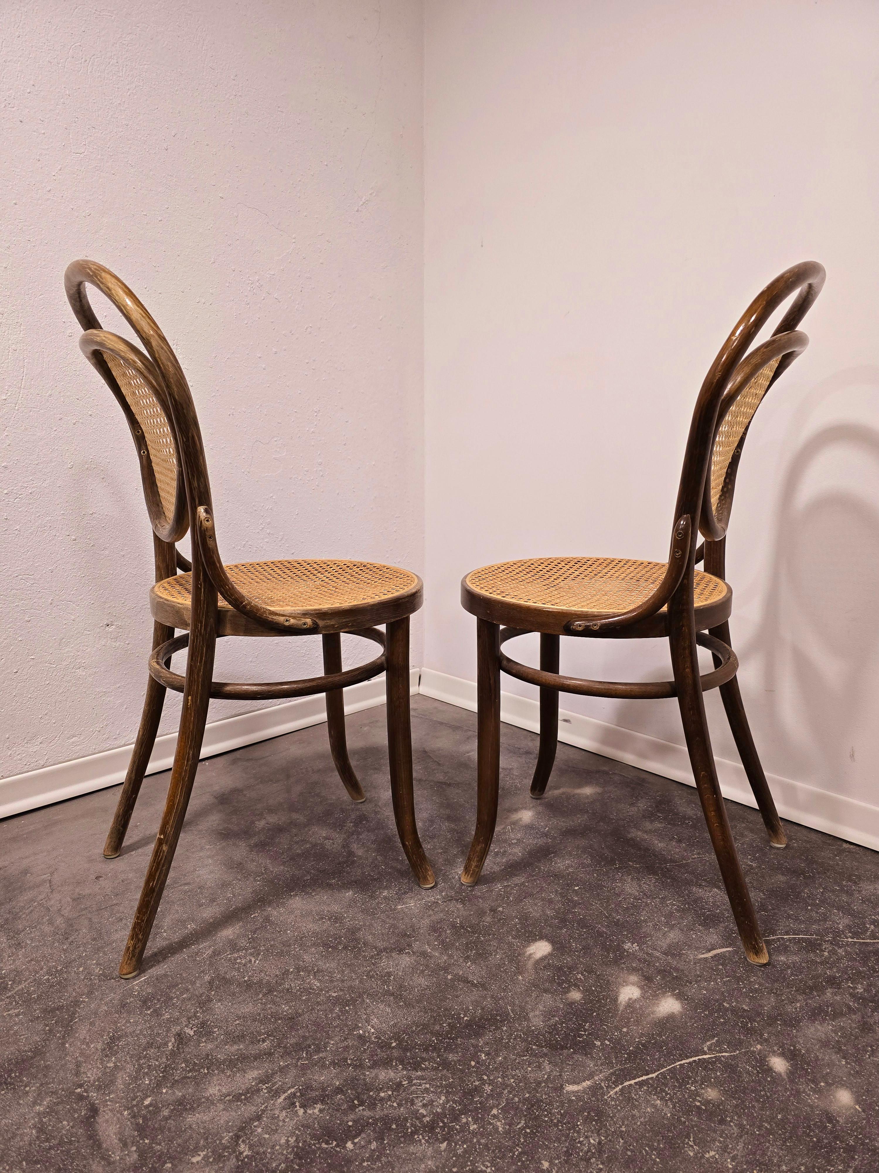 Metà XX secolo Sedia Thonet N. 15, anni '60, 1 di 2 in vendita