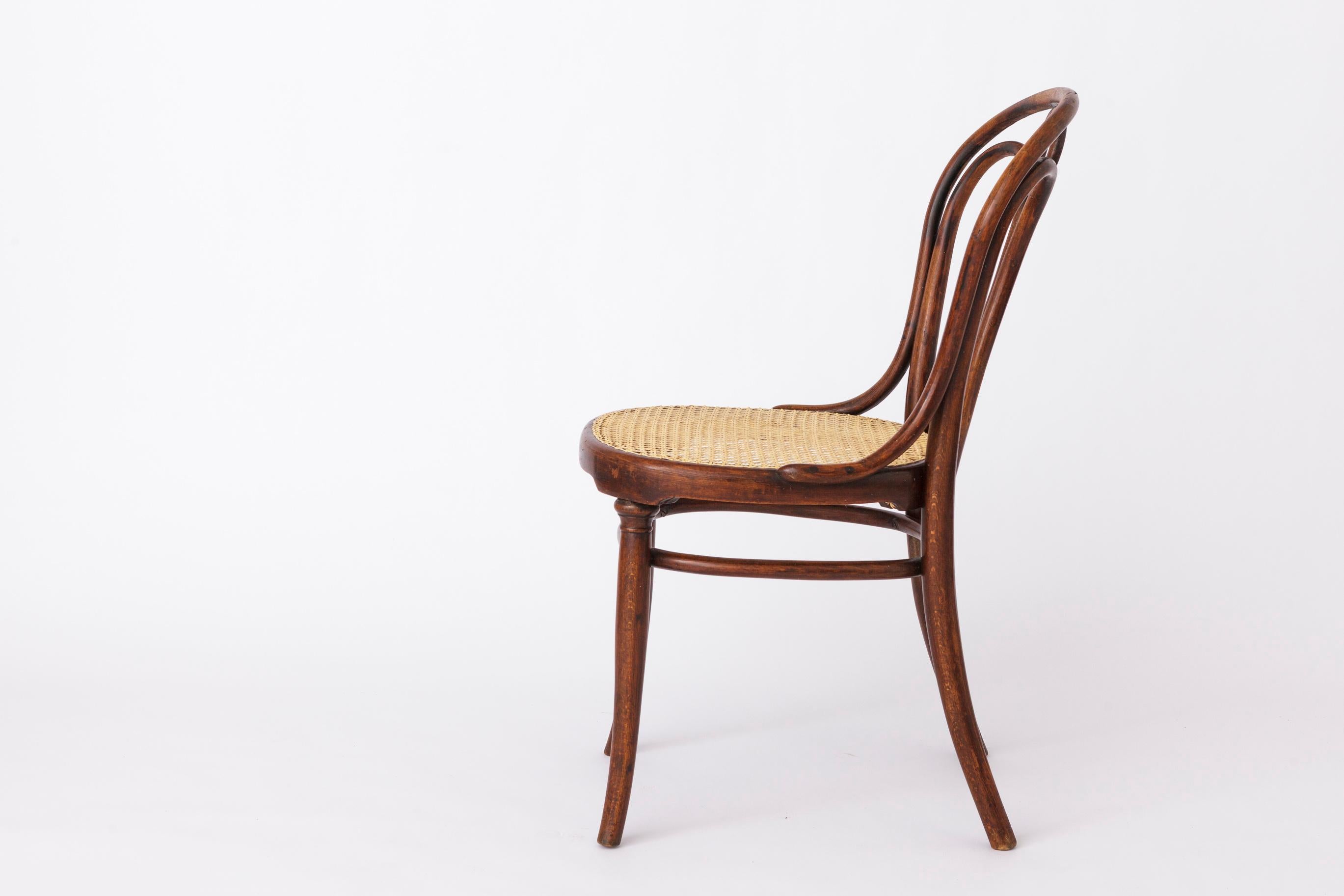 Late 19th Century Thonet Chair No. 19 with Viennese cain 1880s - Angel chair - desk chair For Sale