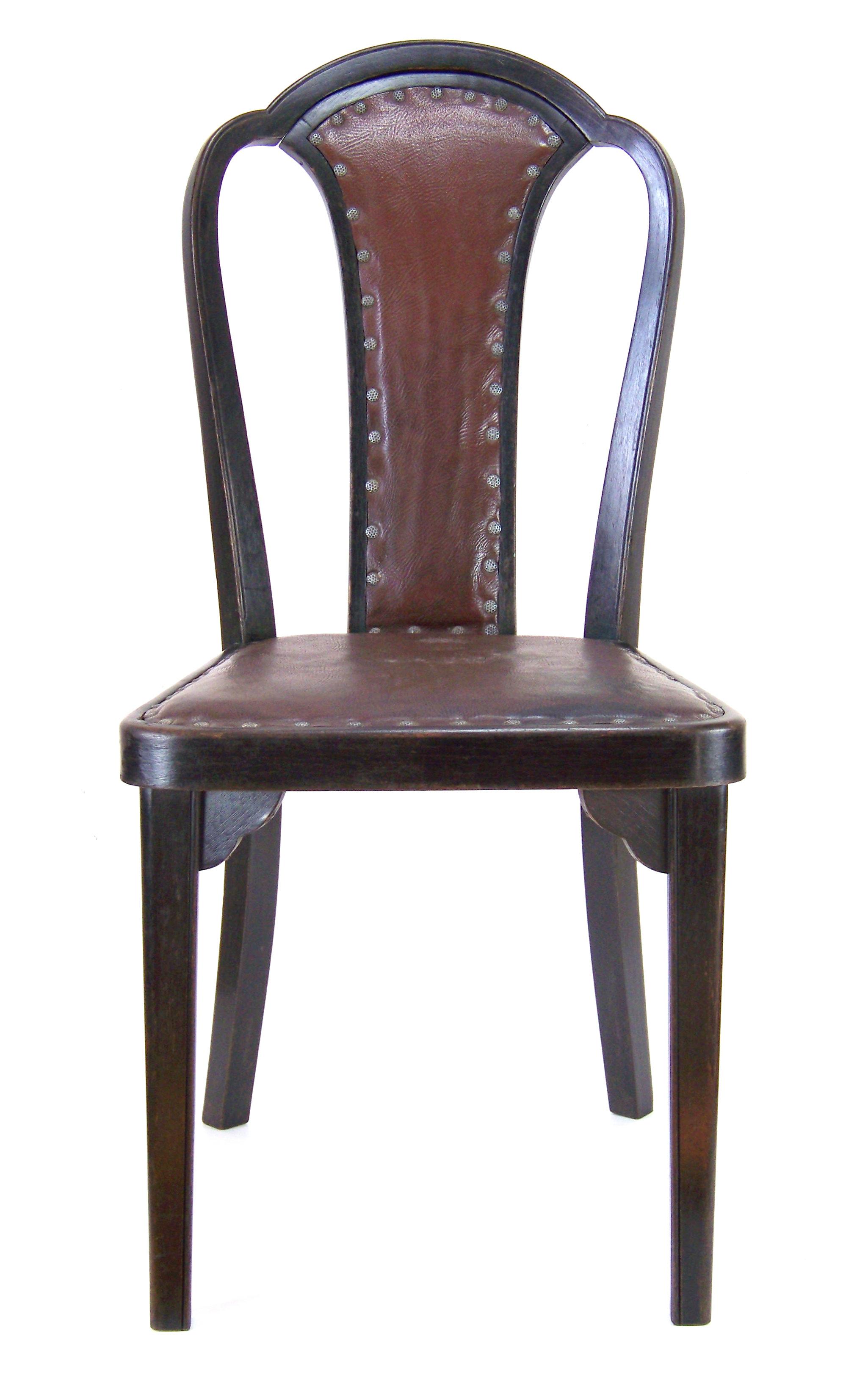 Chair on the border of the late Art Nouveau, Art Deco and the Czech Decorativism designed for the Thonet Company Gustav Siegel in 1928. Original state. Solid and compact. Marked with stamp and label 