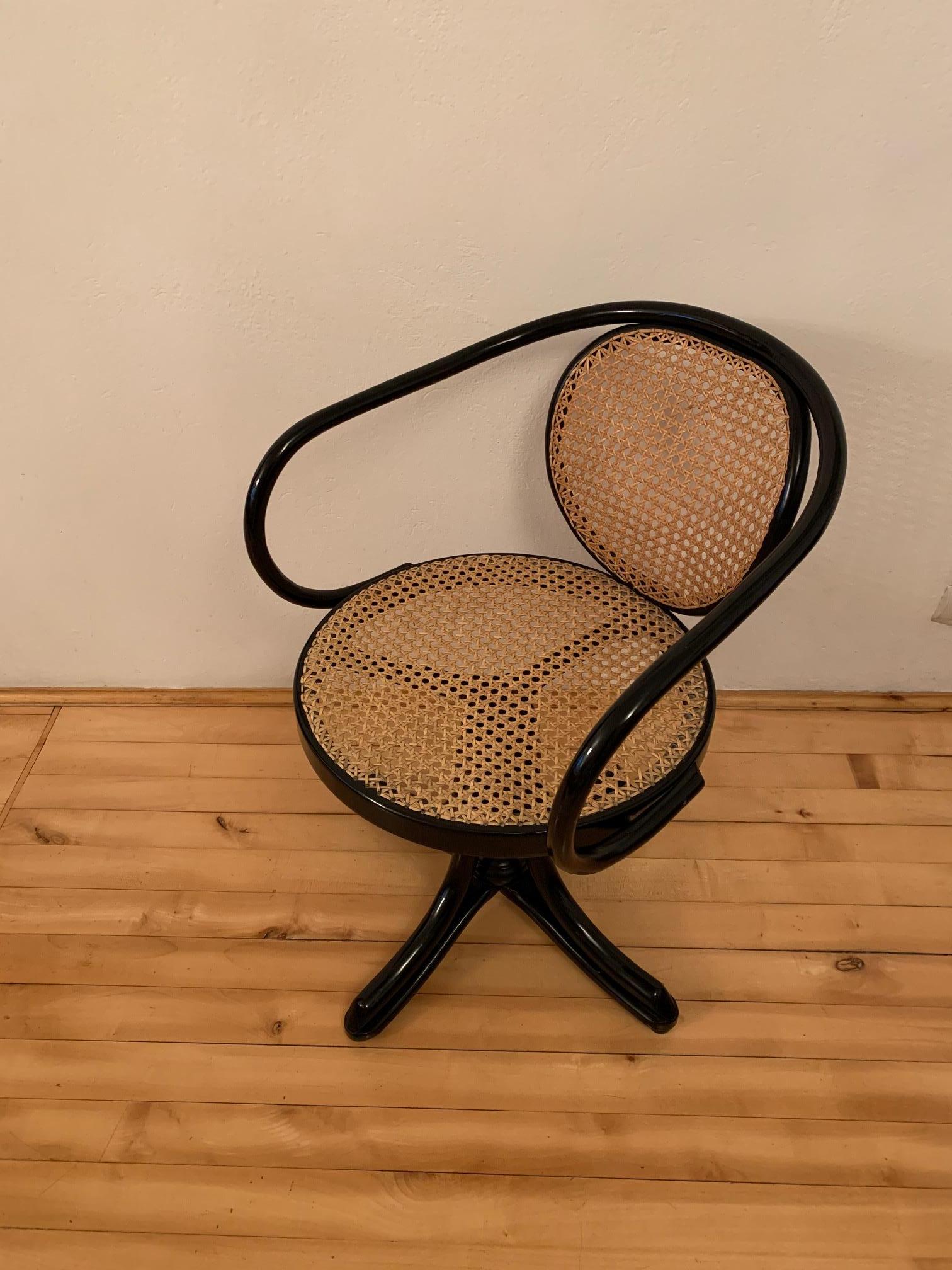 Early 20th Century Thonet Chair, ZPM Radomsko, Bentwood Model 5501, 1920s For Sale