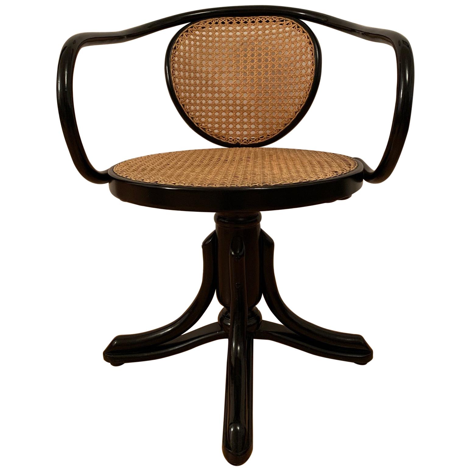 Thonet Chair, ZPM Radomsko, Bentwood Model 5501, 1920s For Sale