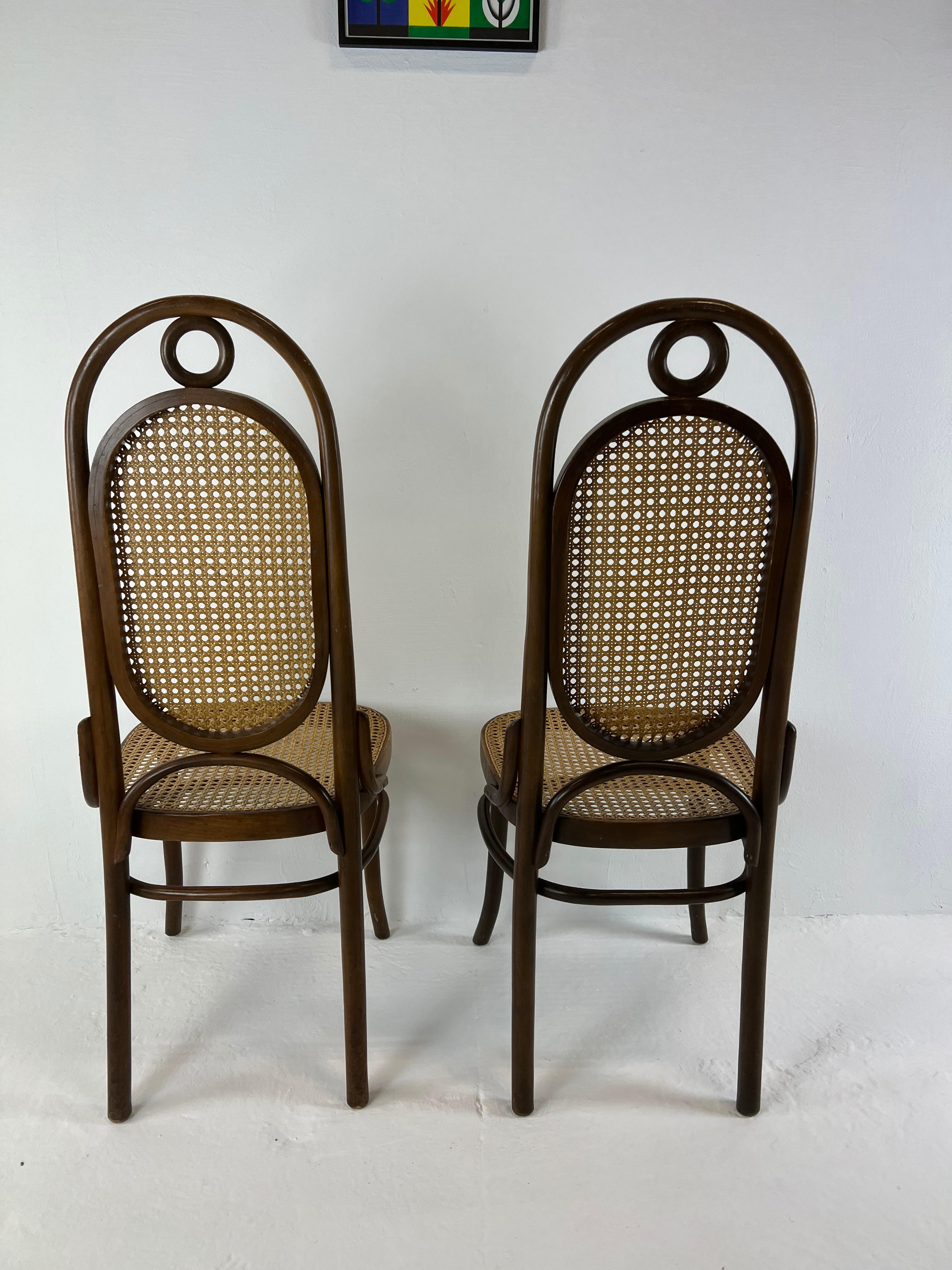 Thonet Chairs n° 17 6