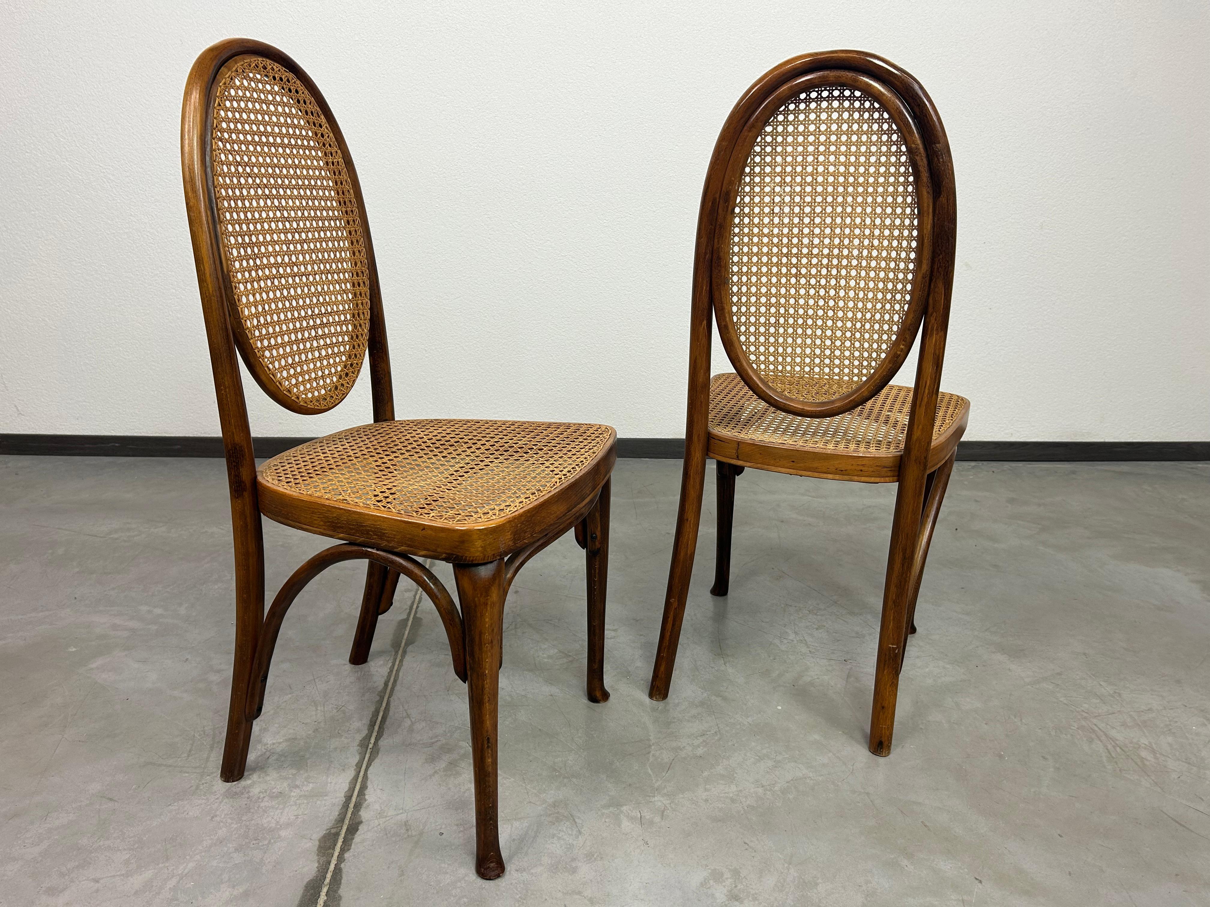 Thonet-Stühle Nr.567 von Otto Prutscher für das Café Heinrichshof (Wiener Secession) im Angebot