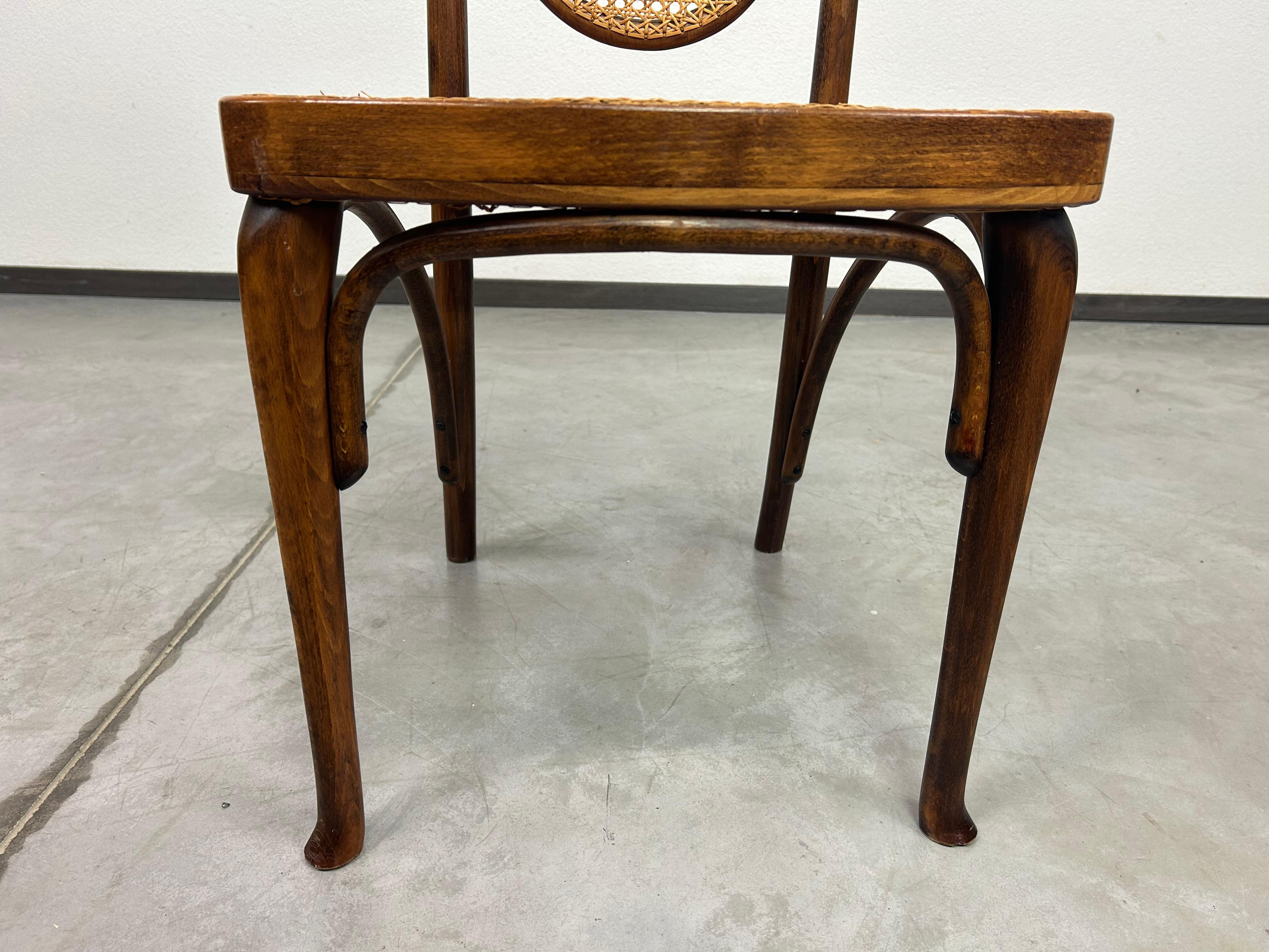 Thonet-Stühle Nr.567 von Otto Prutscher für das Café Heinrichshof (Frühes 20. Jahrhundert) im Angebot