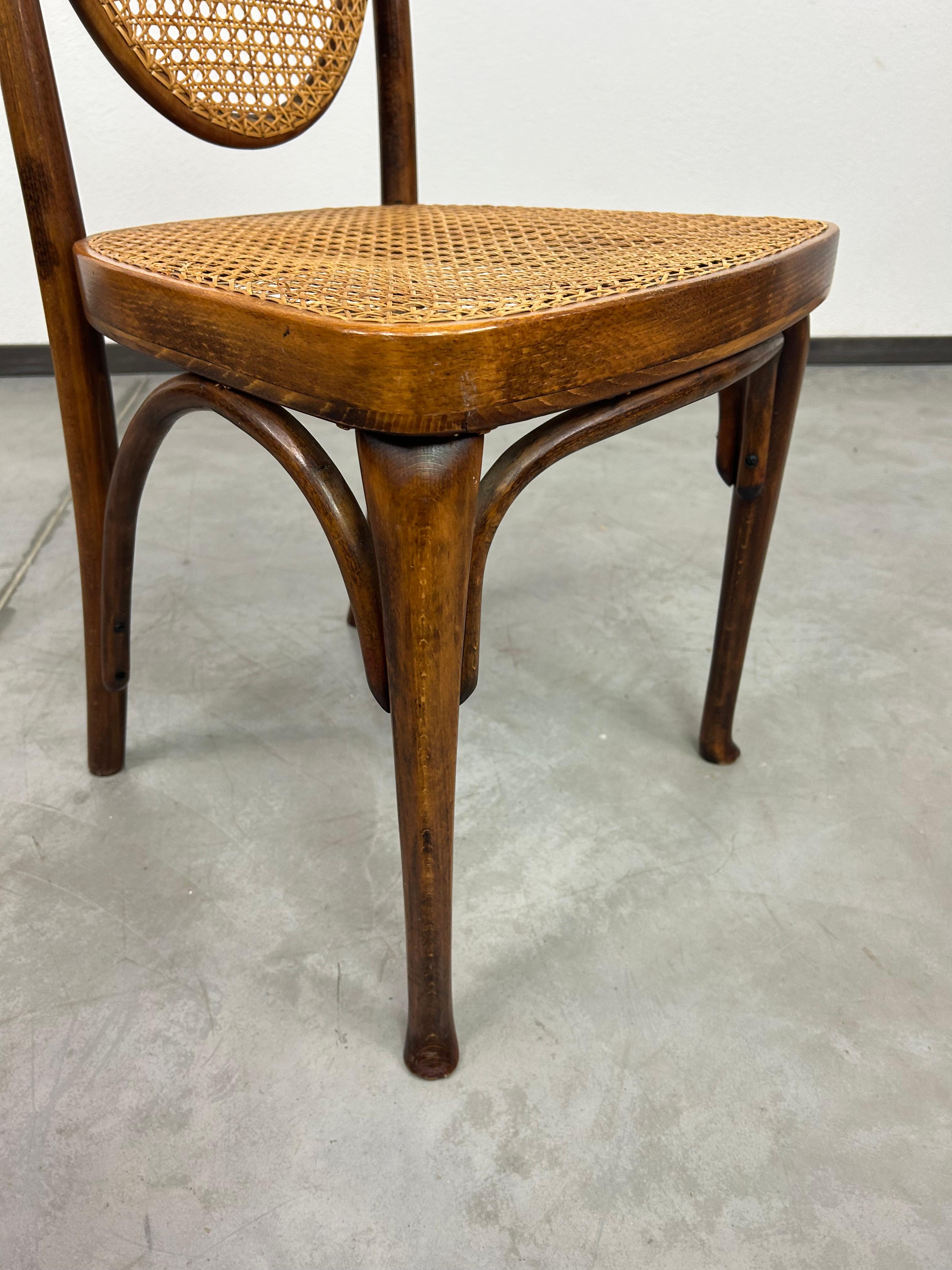 Thonet-Stühle Nr.567 von Otto Prutscher für das Café Heinrichshof (Rattan) im Angebot
