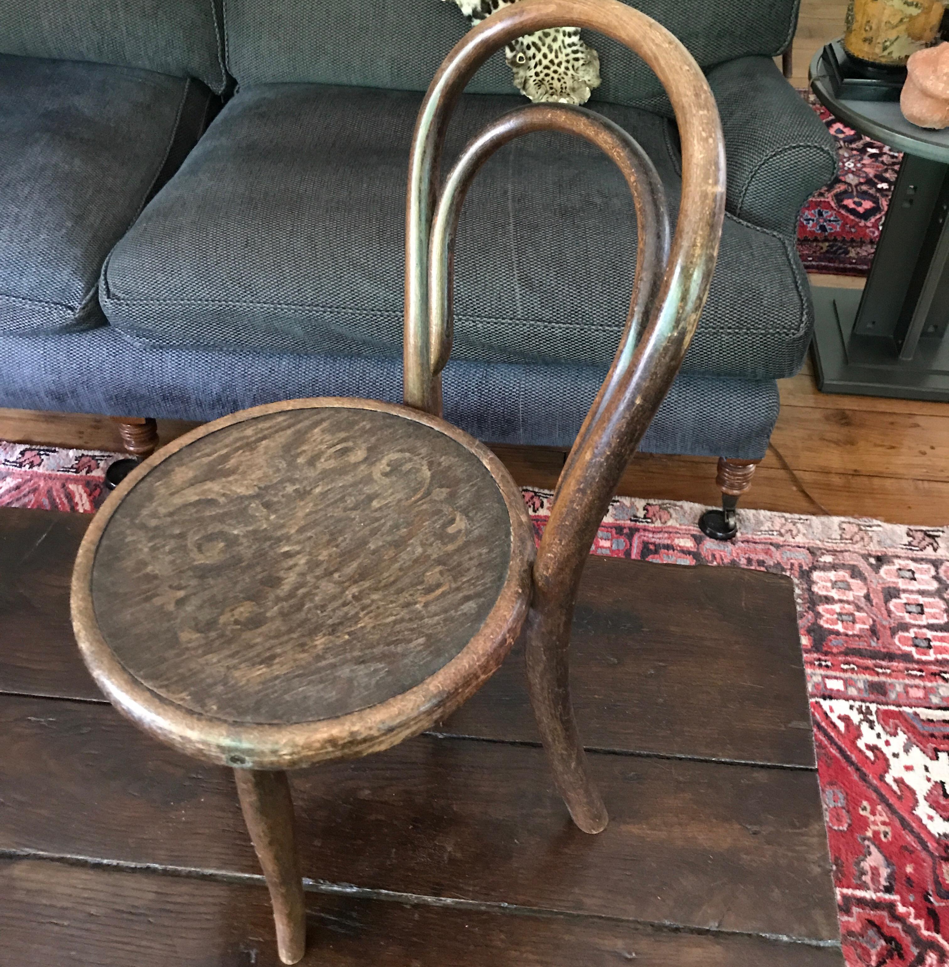 Thonet Child Chair Seating Plywood Original Early Model Stamped and Labeled In Fair Condition For Sale In Diest, Vlaams Brabant