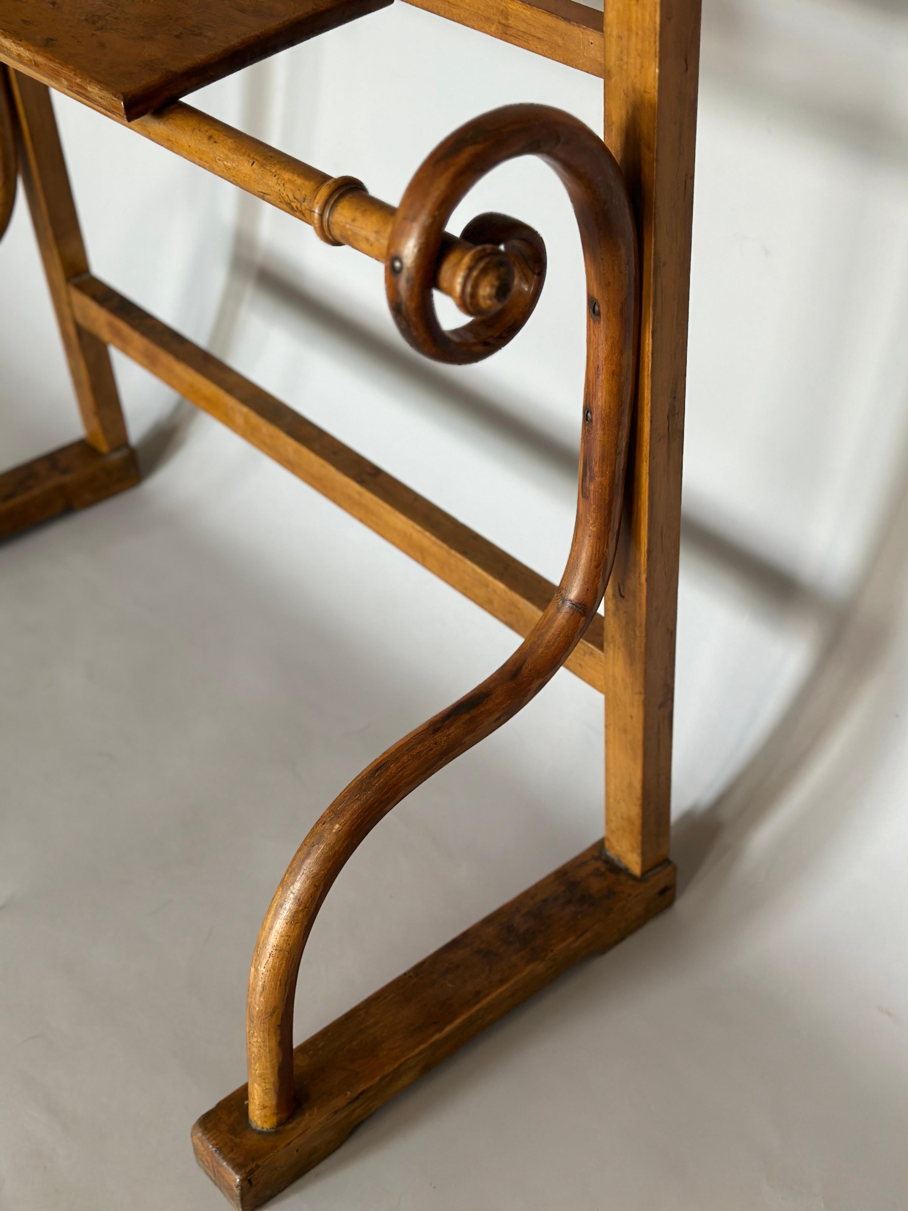 Thonet Coat Stands, 1905 In Good Condition For Sale In Čelinac, BA