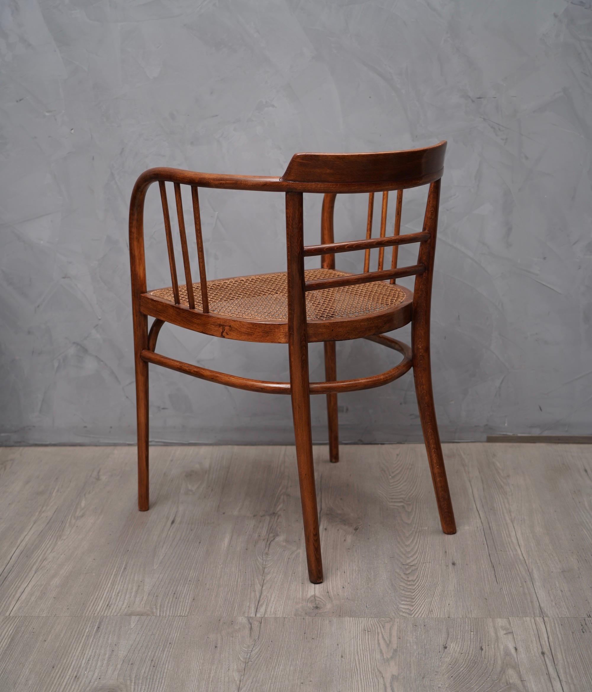 Thonet Curved Beechwood Austrian Art Nouveau Chair, 1910 In Good Condition In Rome, IT