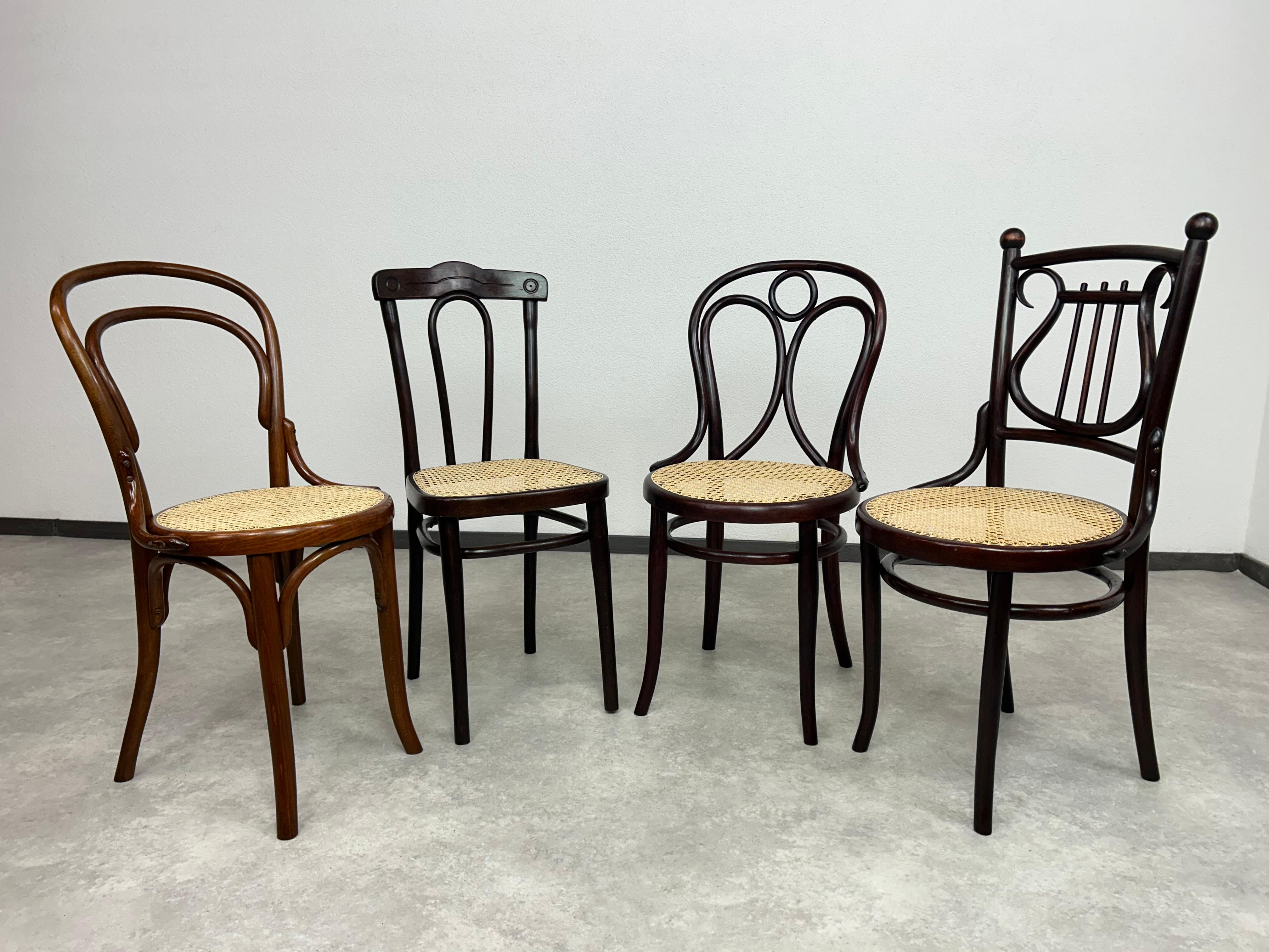 Sedia da pranzo Thonet n. 103. Colorato e lucidato a regola d'arte.

