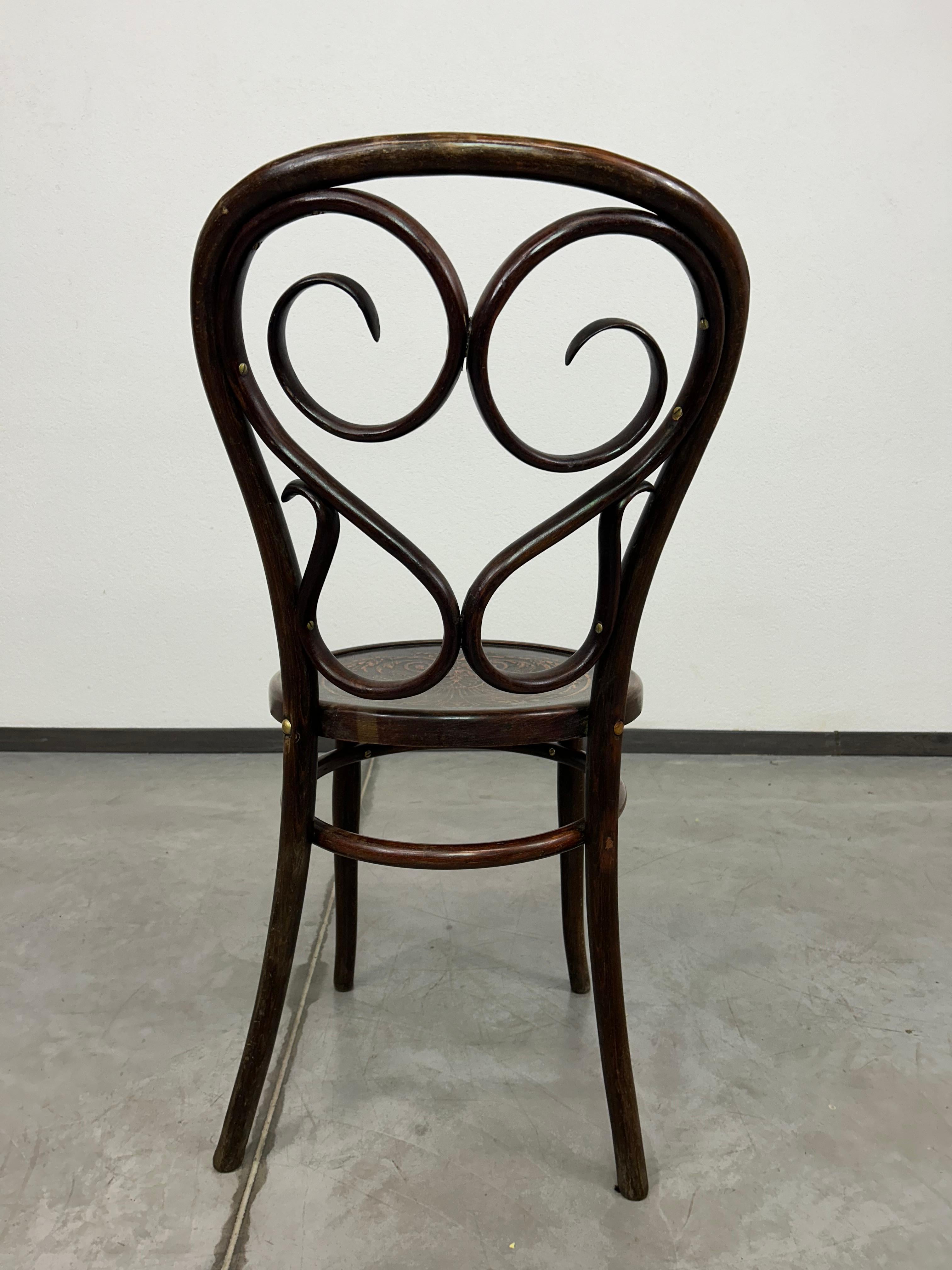 Thonet dining chair no.4 For Sale 3