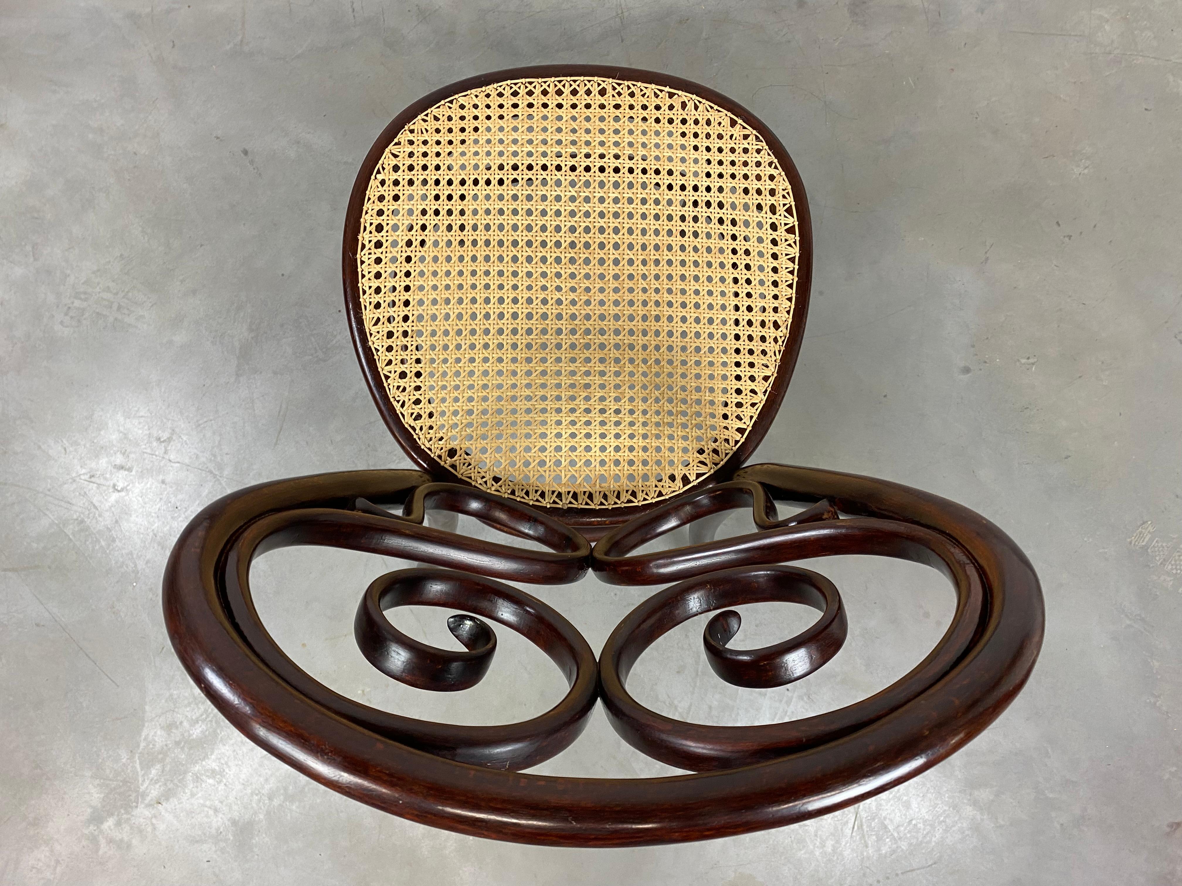 Slovak Thonet Dining Chair No.4 For Sale
