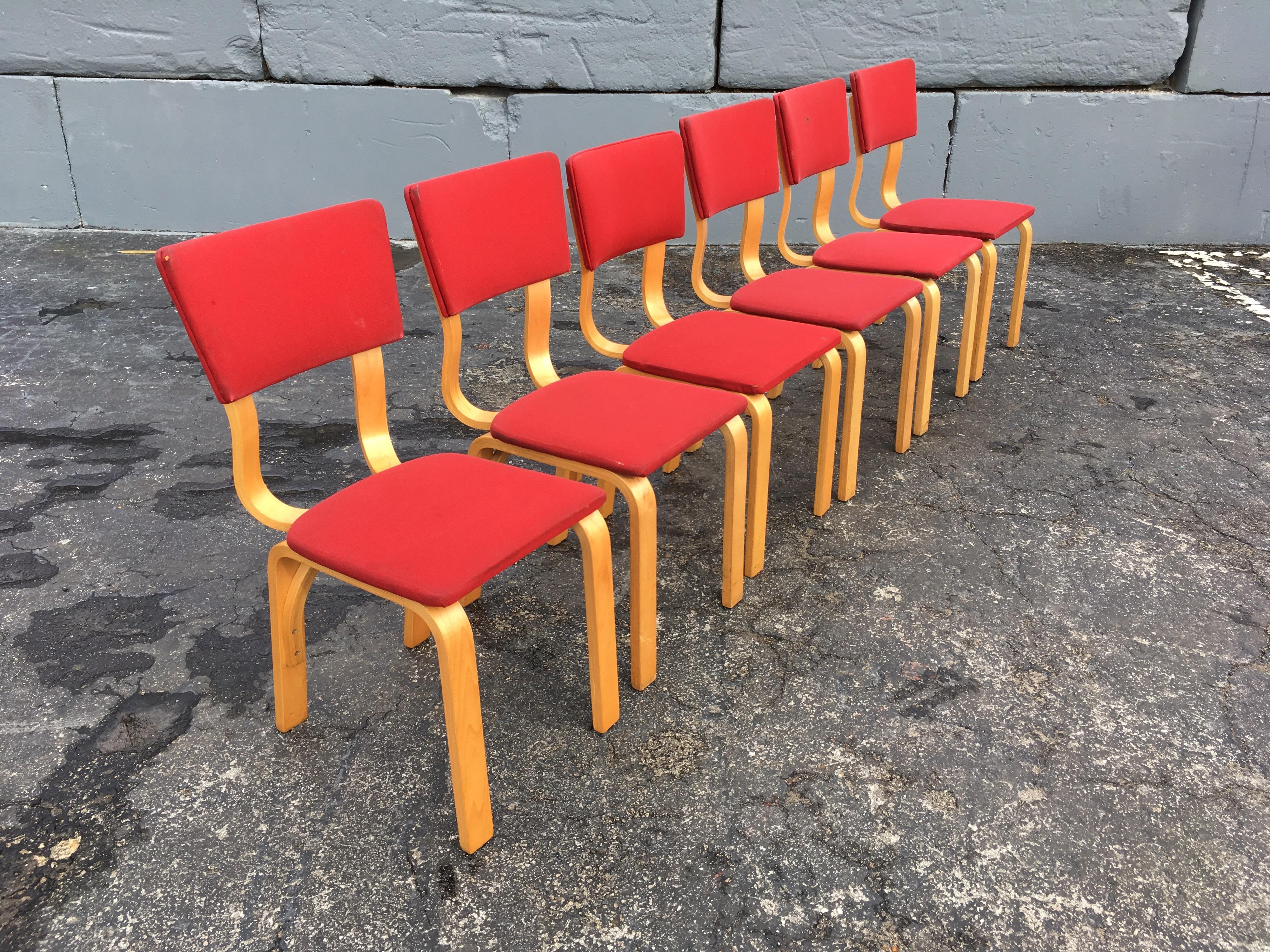 Set of six Thonet dining chairs, bentwood and fabric. Chairs need be to be reupholstered, we can help.
Listing is for six chairs, twelve chairs in total available.