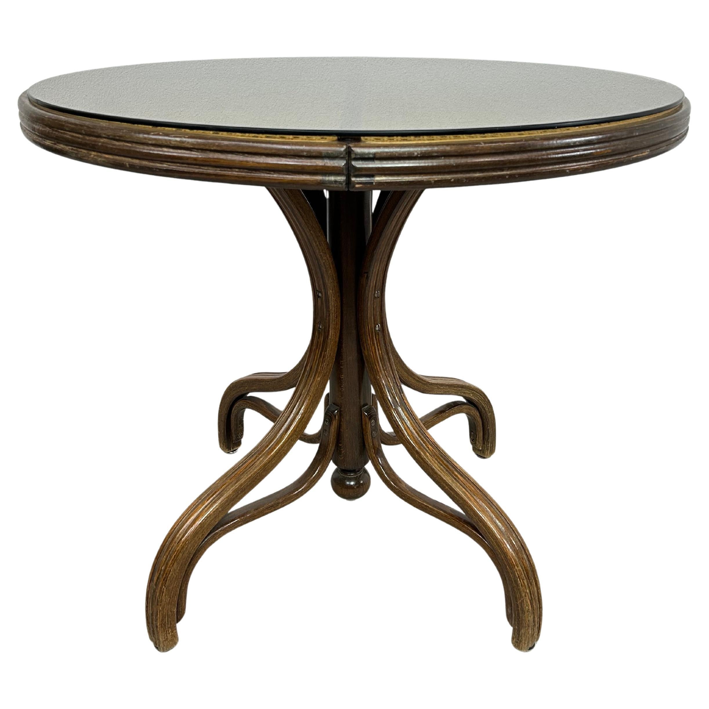 Thonet dining table for 4 people with glass top