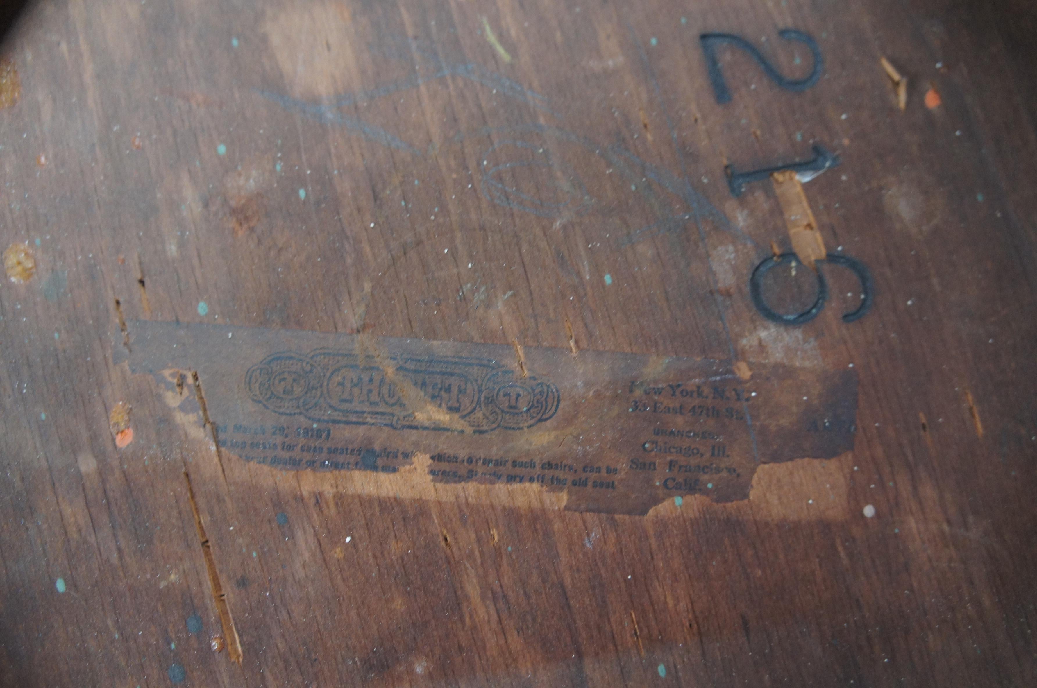 Thonet Taburete de granja de madera curvada pintada de verde de principios del siglo XX nº 216 en venta 5