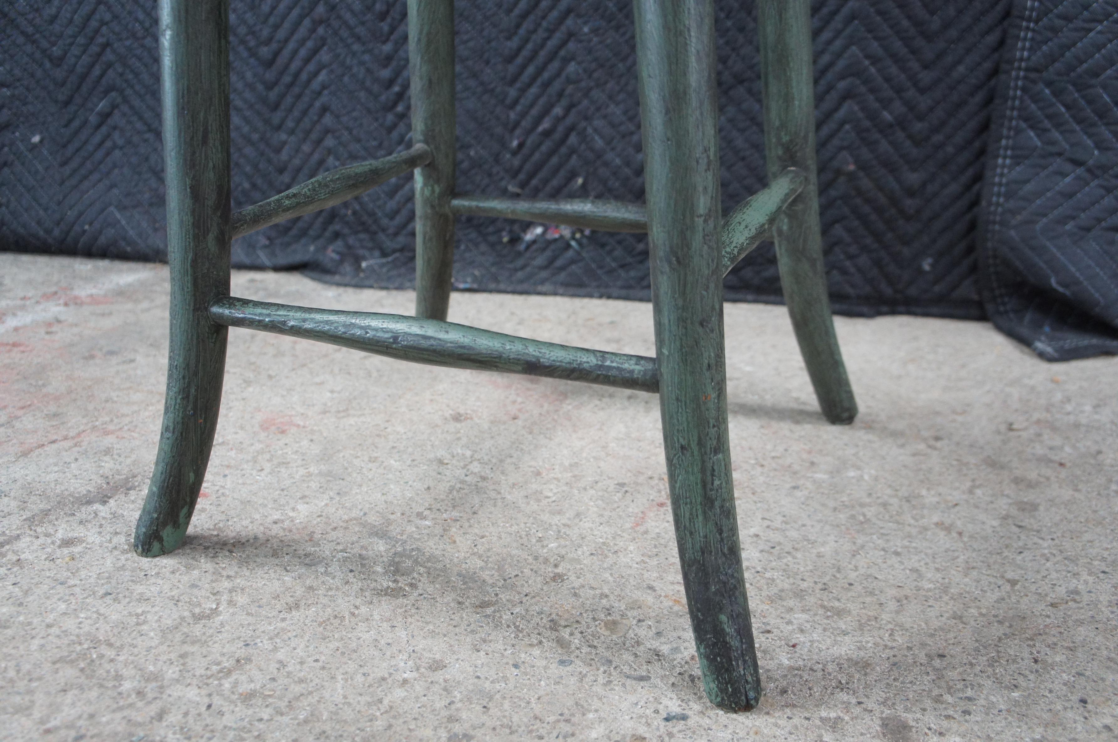 Thonet Taburete de granja de madera curvada pintada de verde de principios del siglo XX nº 216 en venta 3