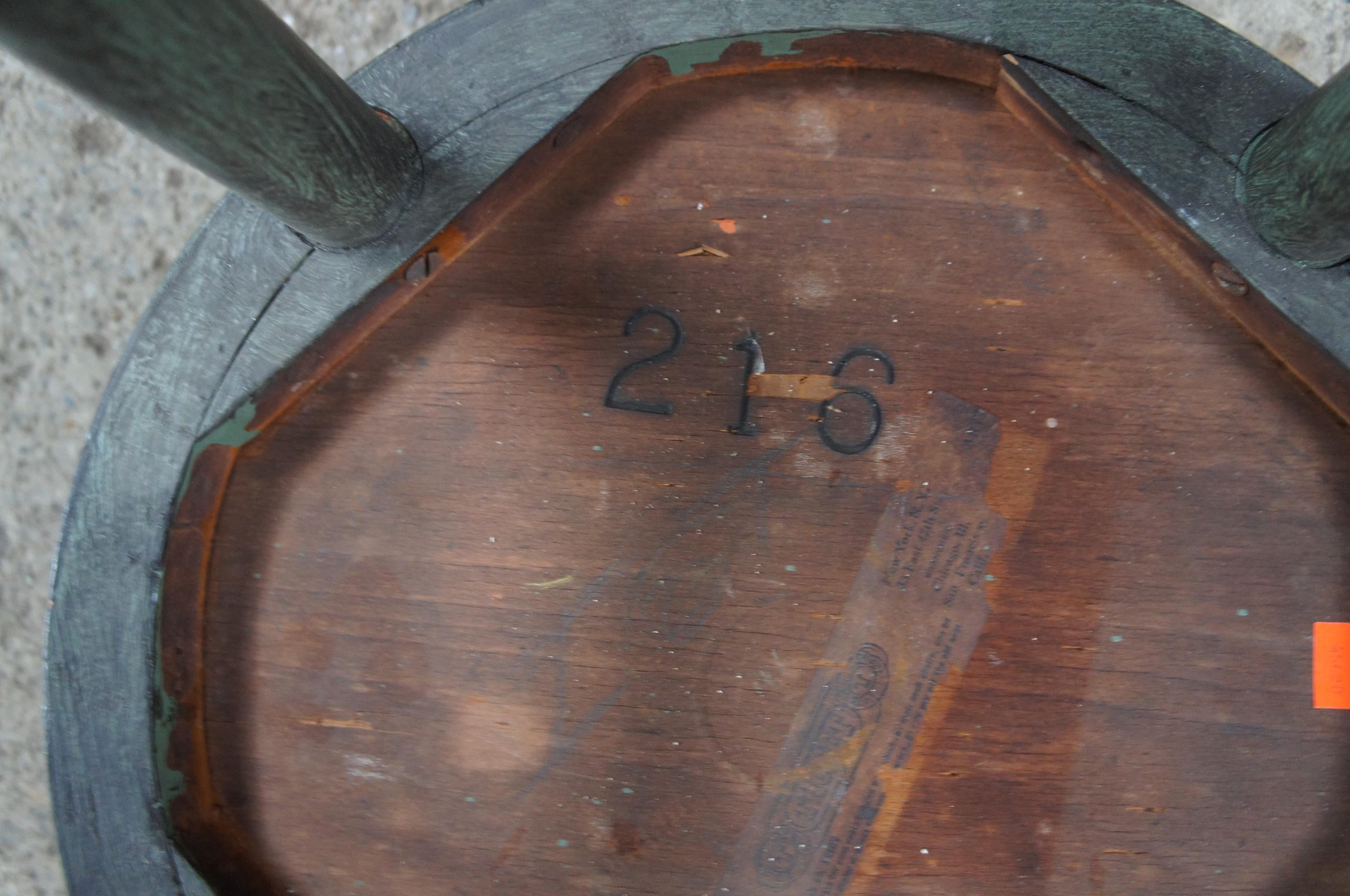 Thonet Taburete de granja de madera curvada pintada de verde de principios del siglo XX nº 216 en venta 4