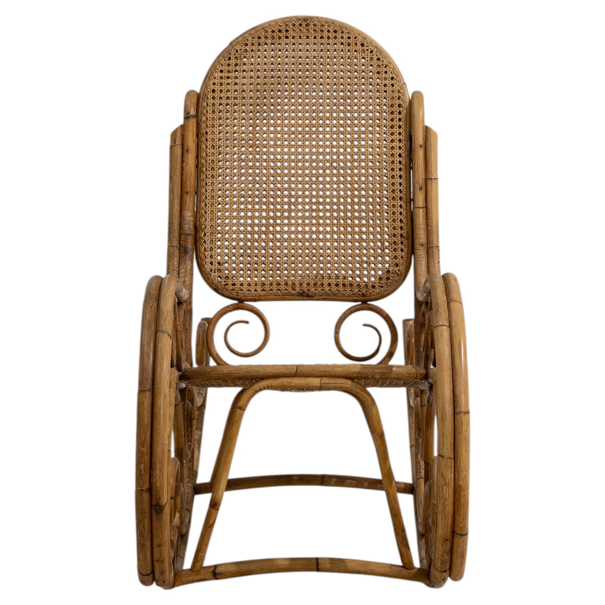 Silla mecedora Thonet de imitación de bambú y ratán en venta