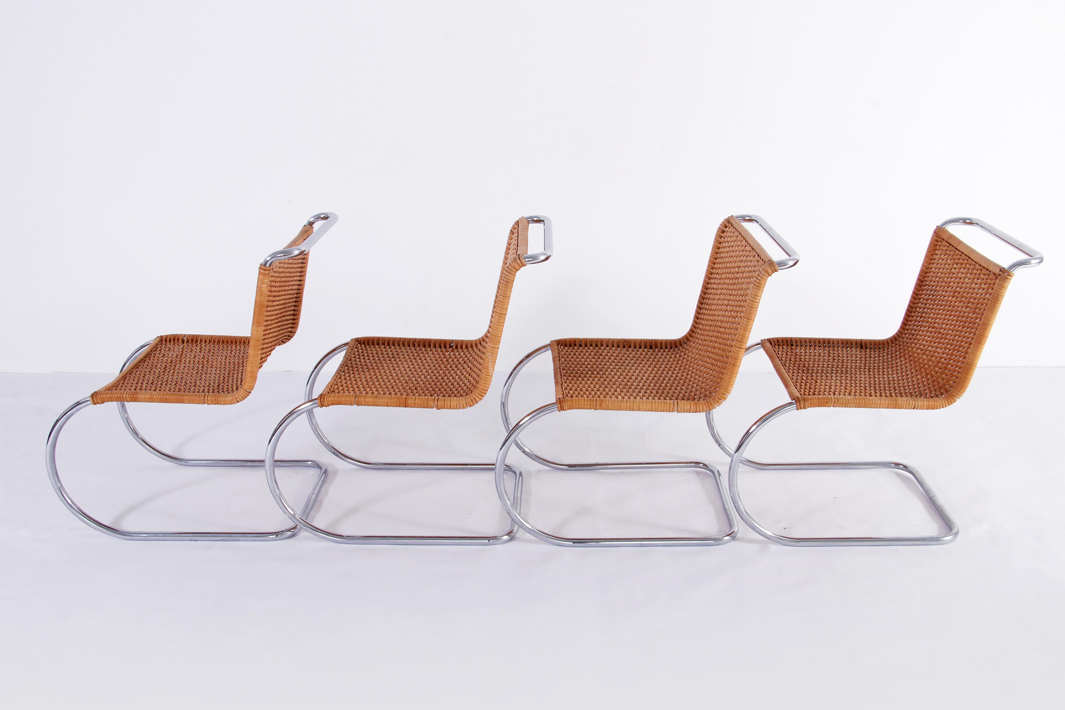 Thonet Iconic Ludwig Mies van der Rohe MR 533 Schwebende Stühle Perfekt im Zustand „Hervorragend“ in Oirlo, LI