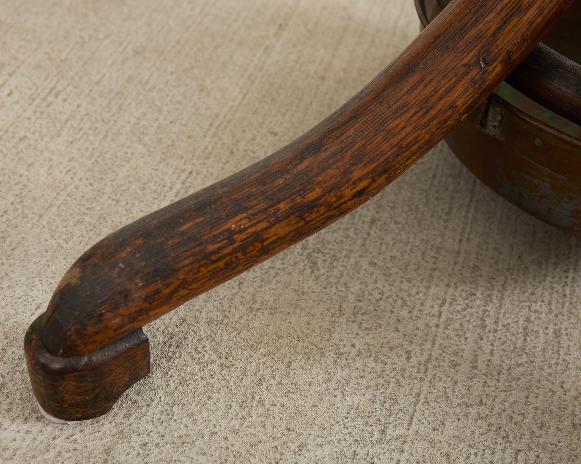 20ième siècle Thonet Kleinderstander Porte-manteau en bois courbé Umbrella Stand en vente