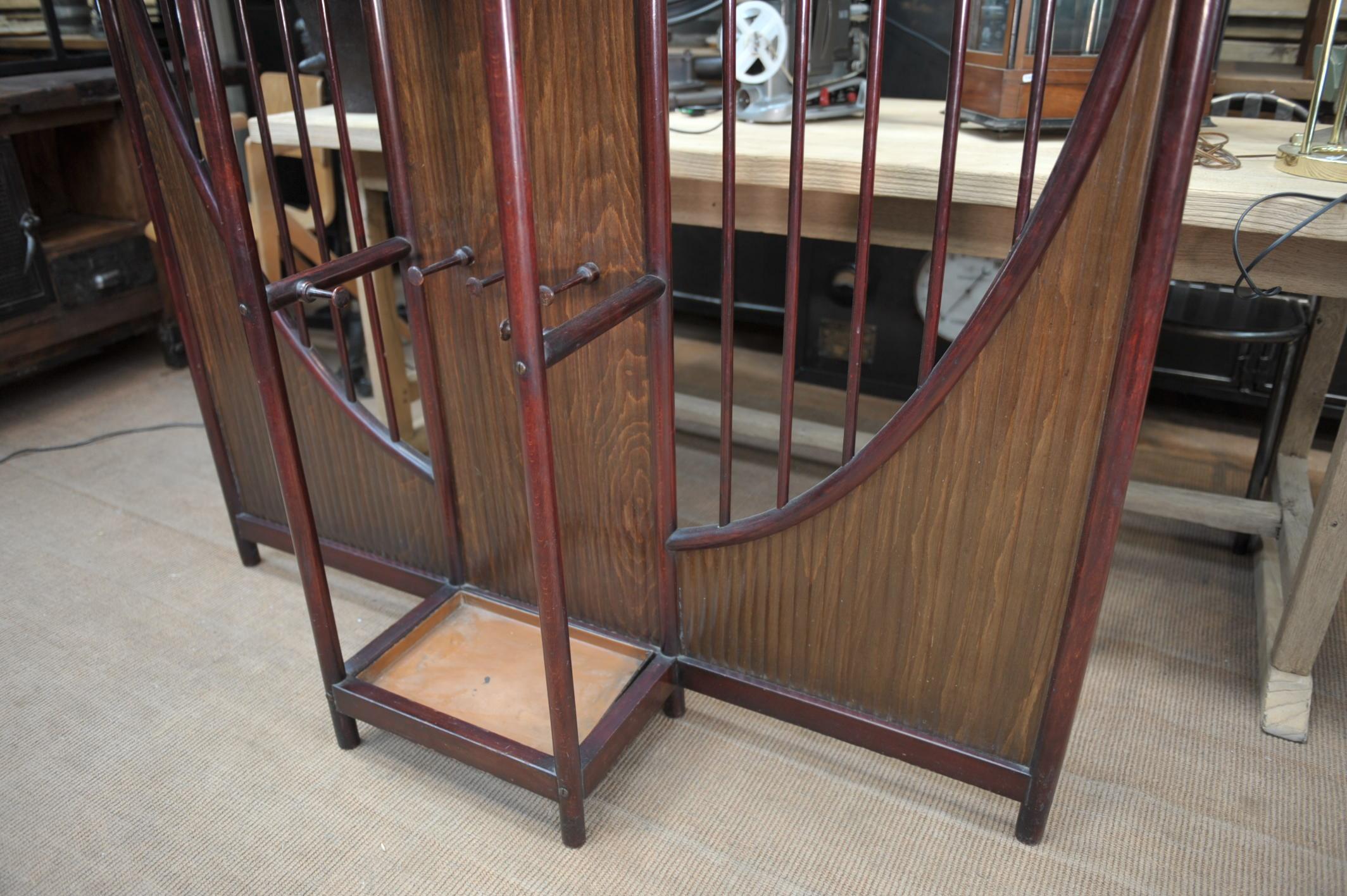 Thonet Large Coat Rack or Coat Stand, circa 1920 For Sale 6