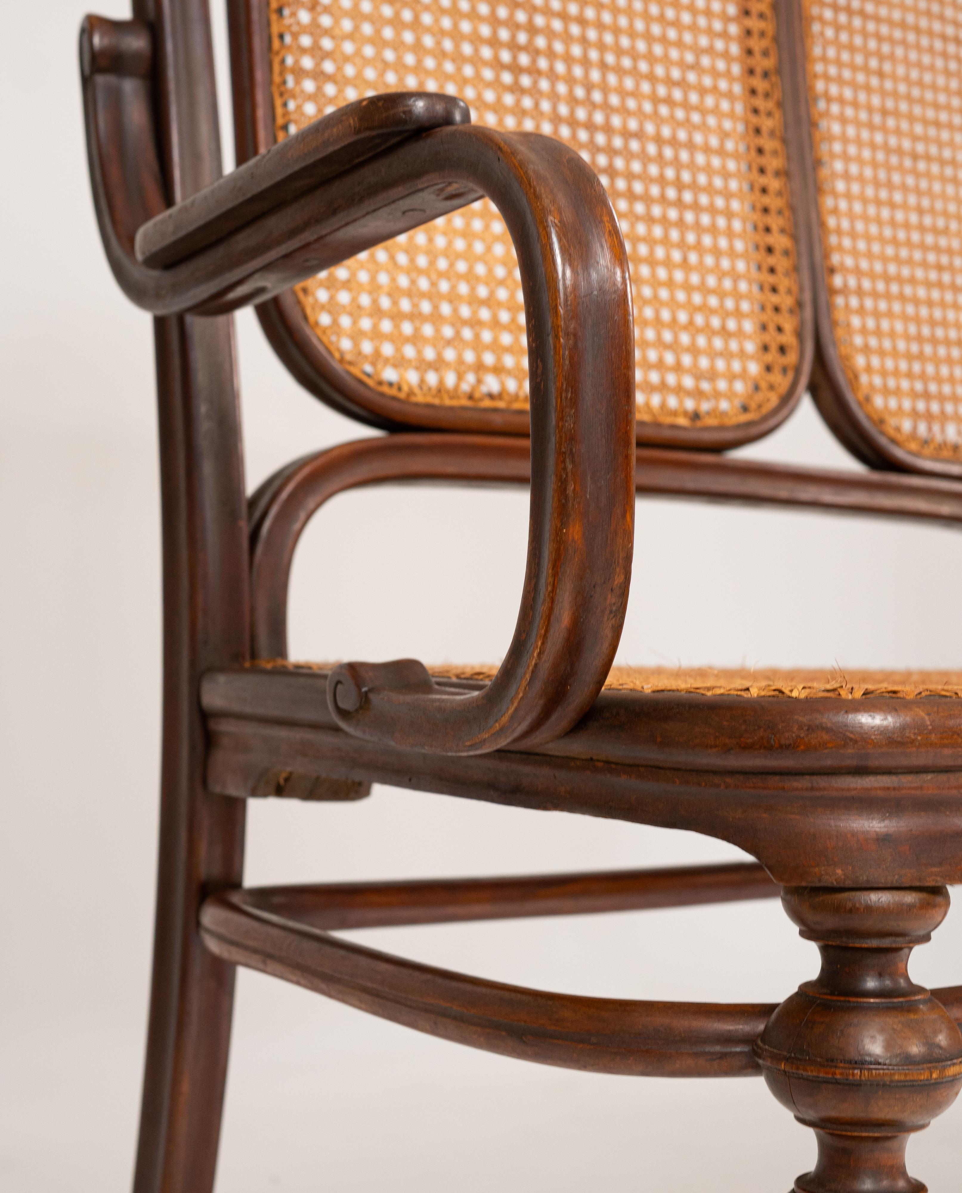 Thonet Late 19th-Century Bentwood Bench with Cane Webbing Caña en venta