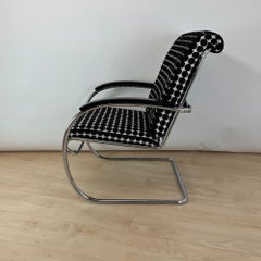 Sedia da salotto Thonet 'KS 46', tubo d'acciaio cromato, velluto, lacca, Germania, 1932