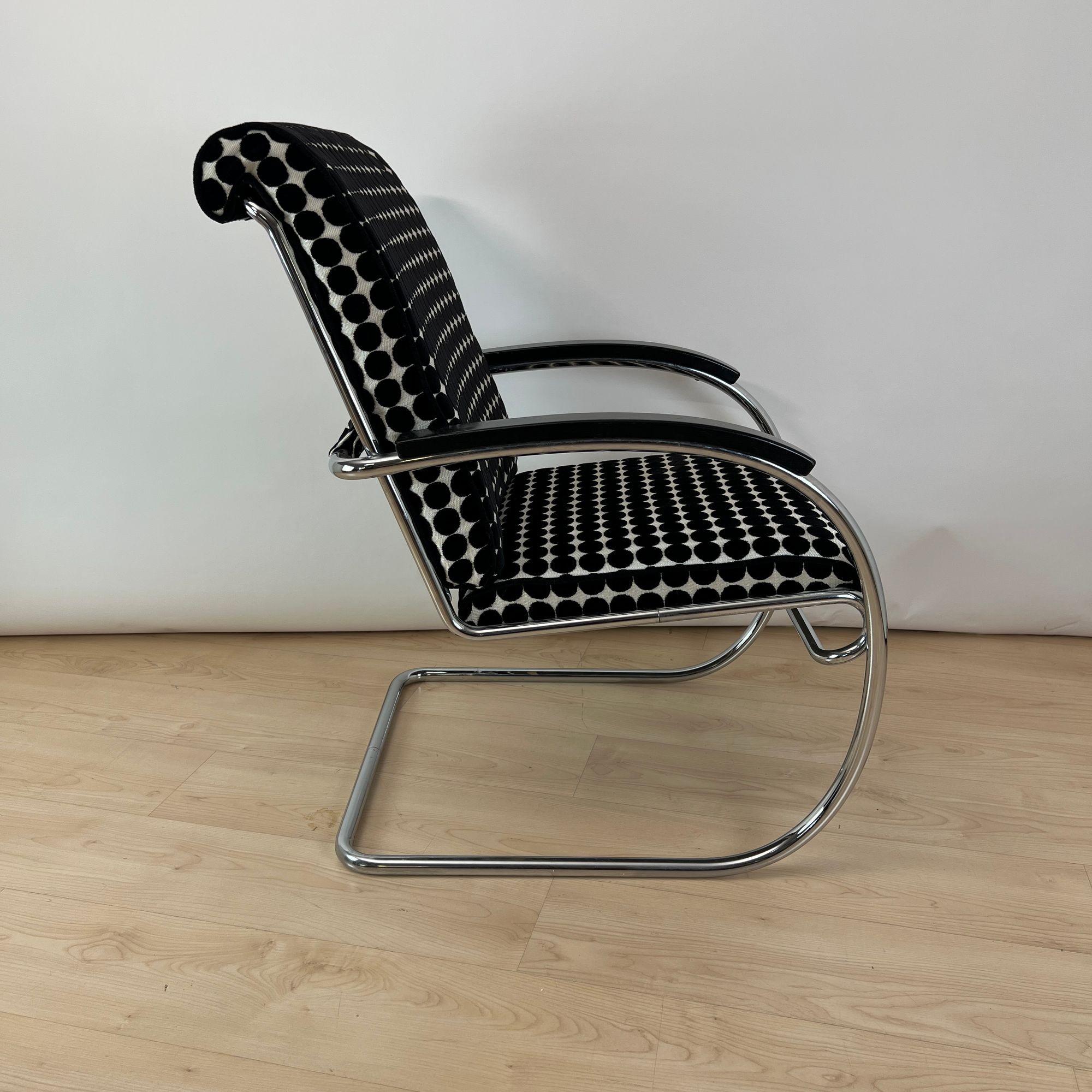 Thonet Lounge Chair 'KS 46', Verchromtes Stahlrohr, Samt, Lack, Deutschland, 1932 im Zustand „Gut“ im Angebot in Regensburg, DE