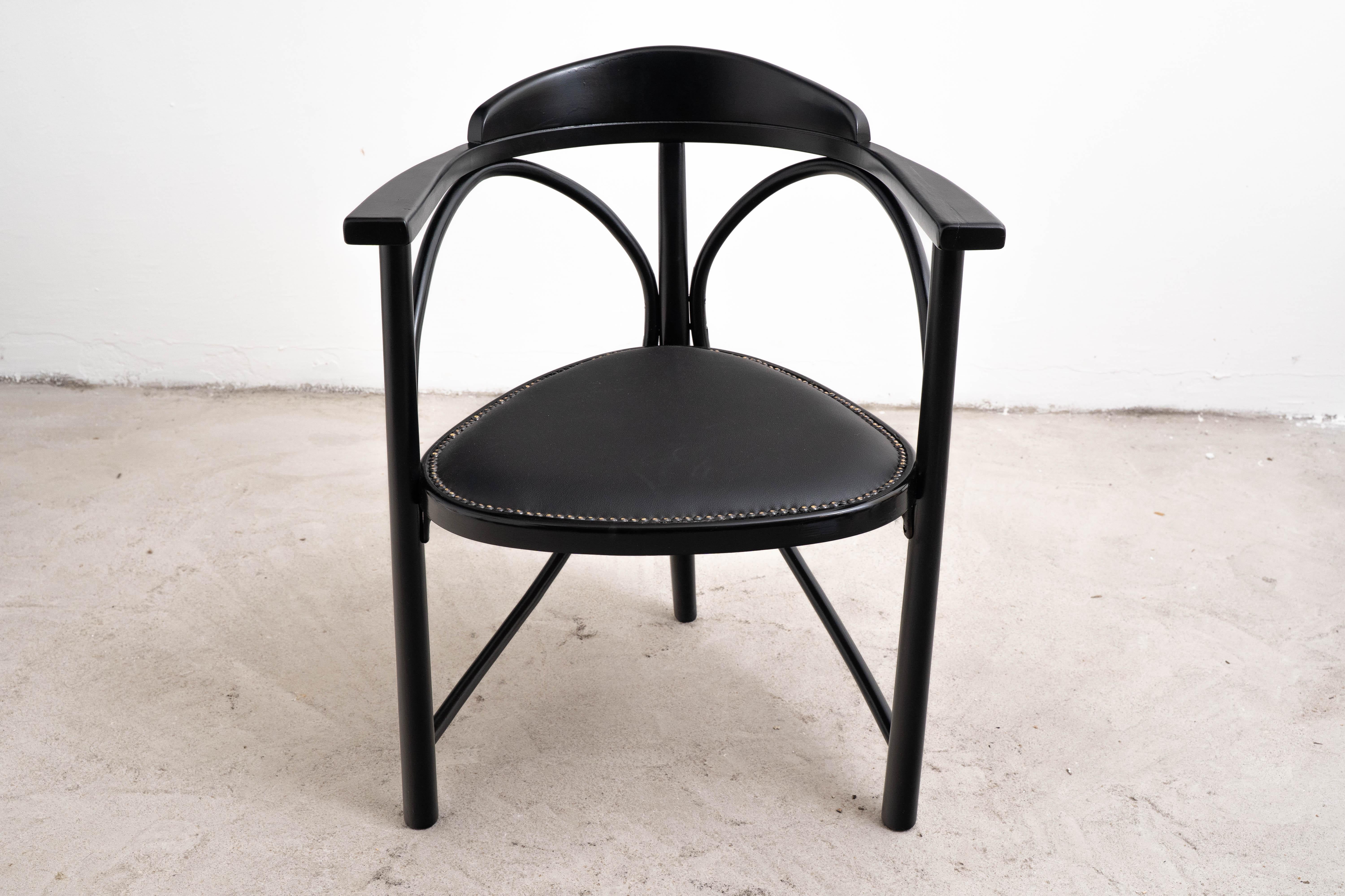 Leather Thonet - Michael Thonet - Armchair - No, 81 - Beech For Sale