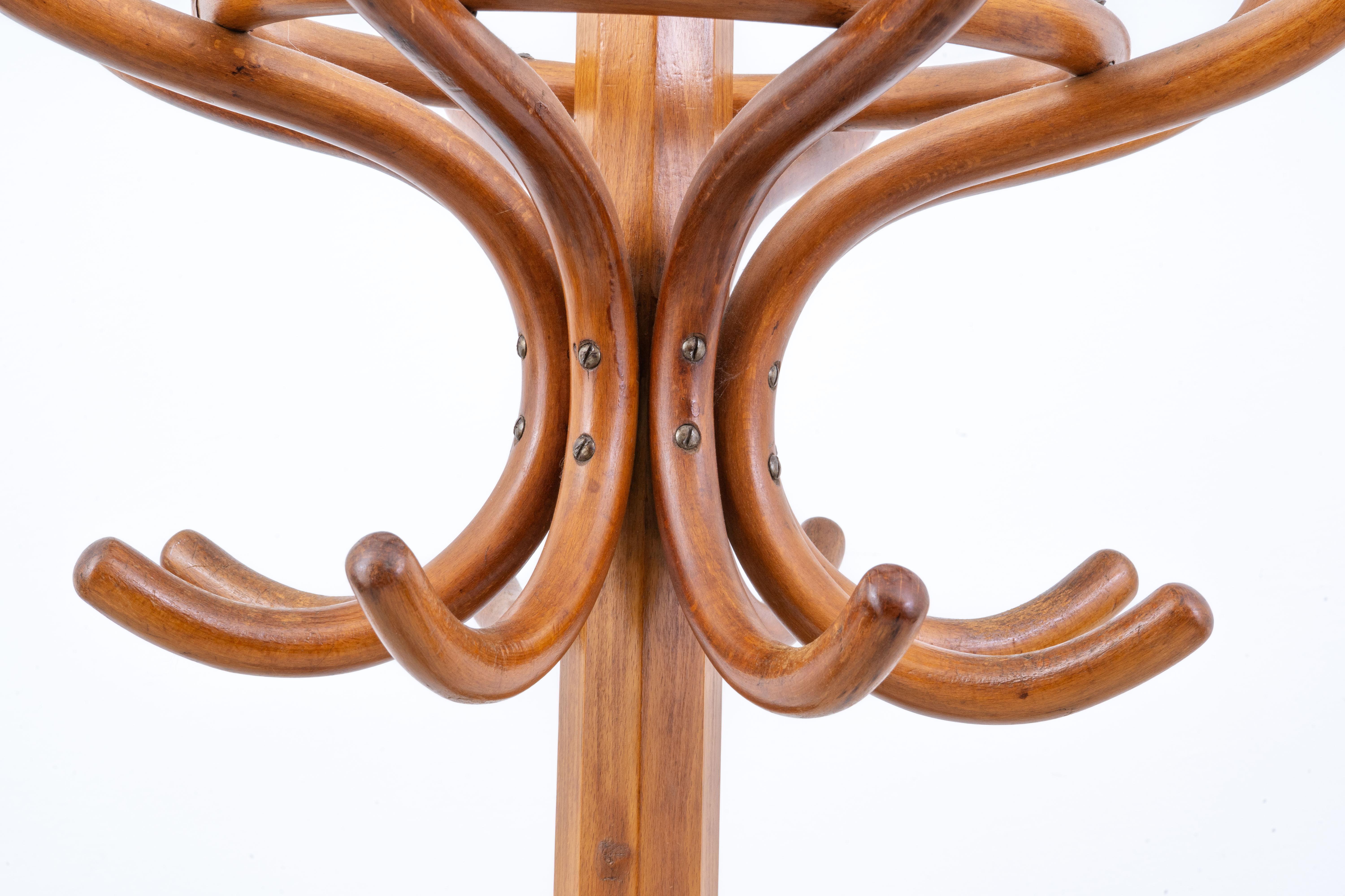 Début du 20ème siècle Thonet - Michael Thonet - Coat rack - Nr. 1 - Beech en vente